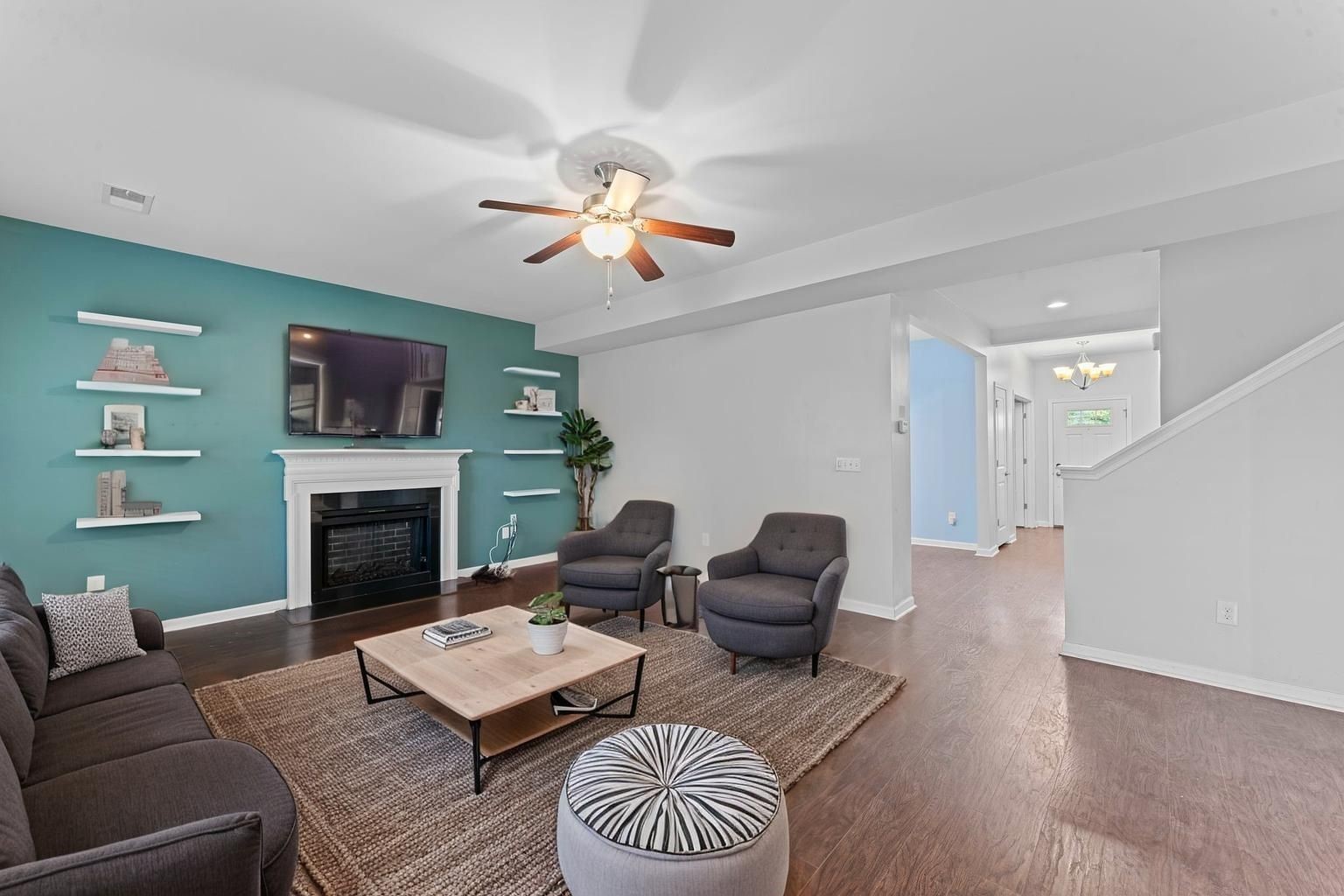 2207 Ambergate Dr