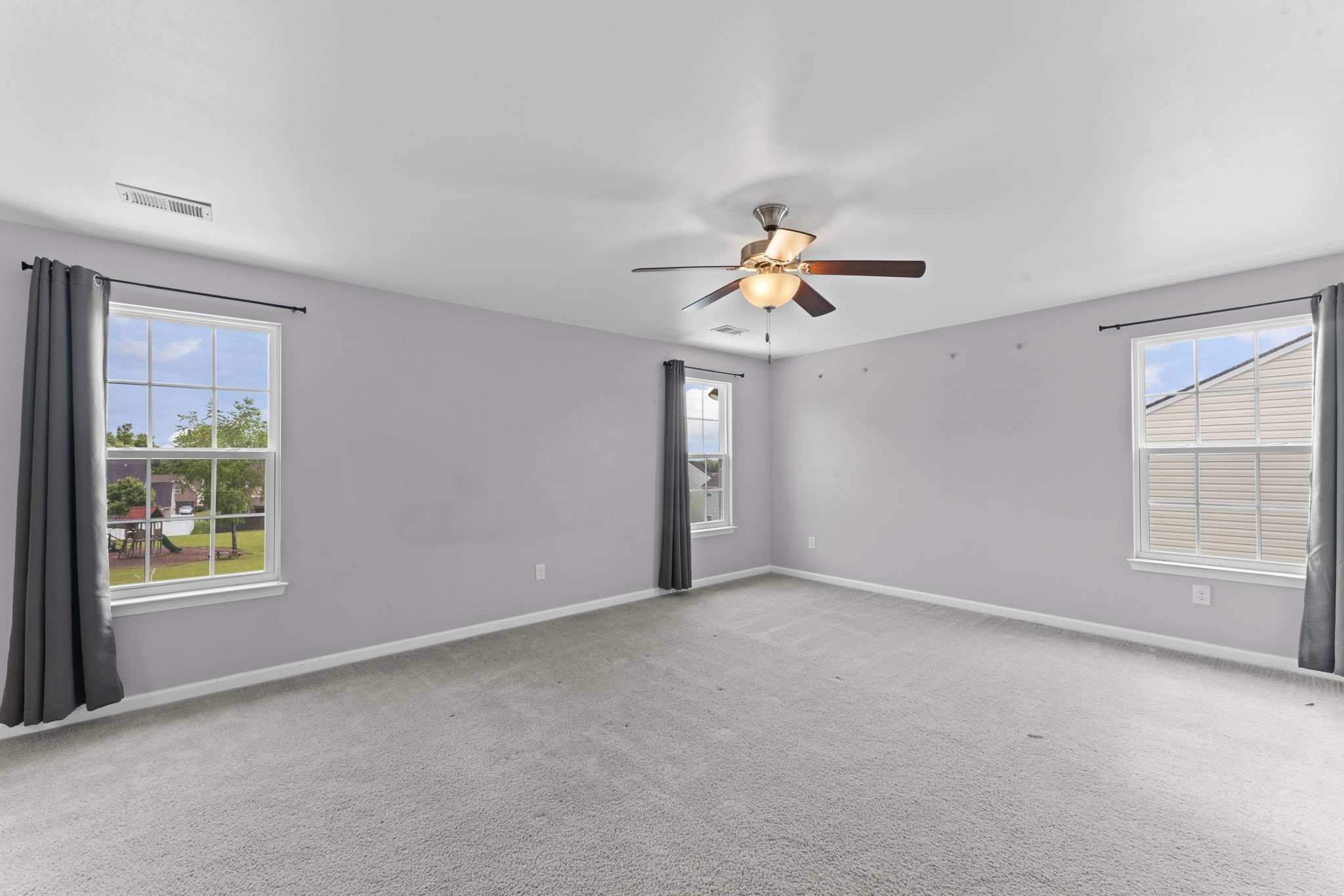 2207 Ambergate Dr