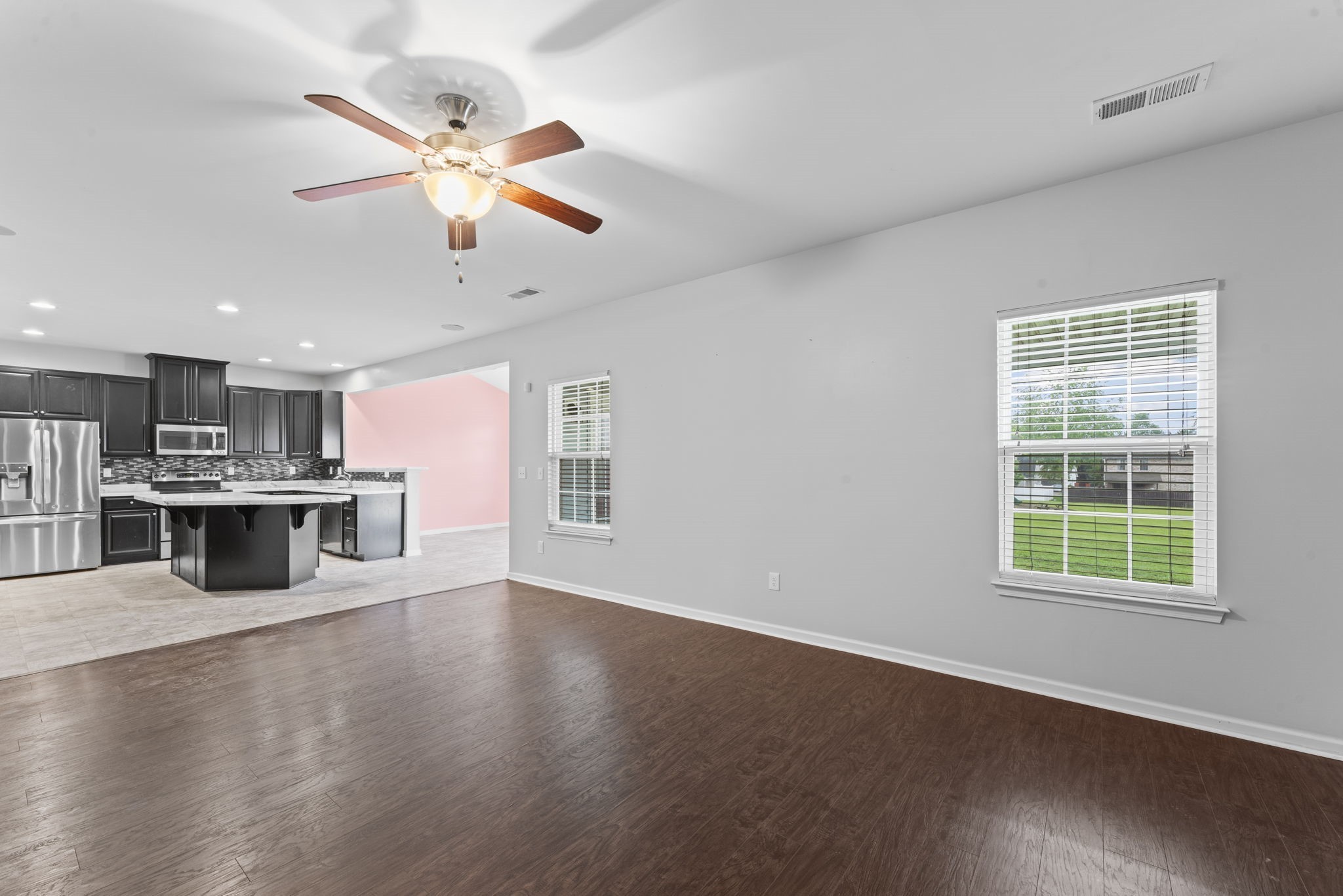 2207 Ambergate Dr