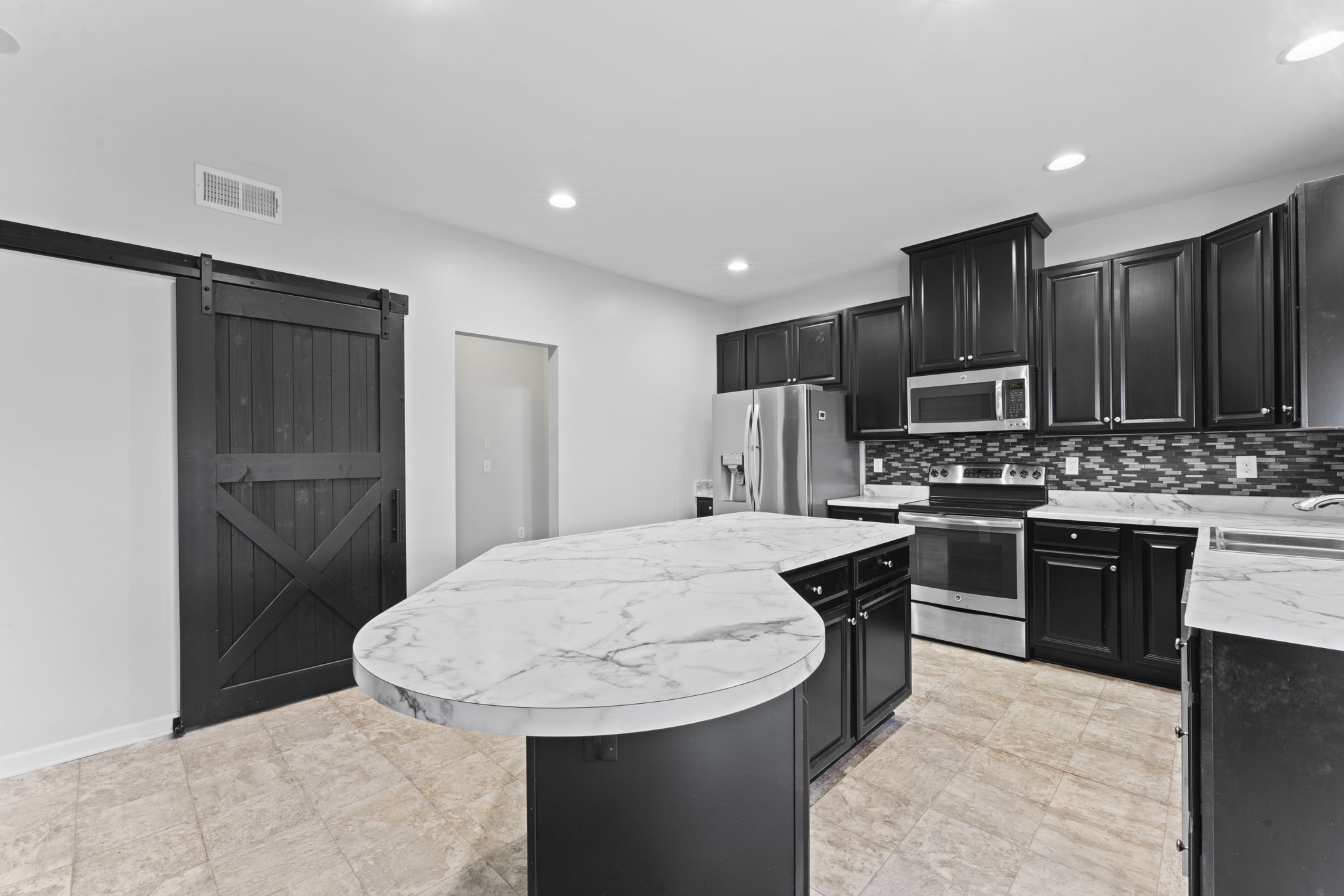 2207 Ambergate Dr