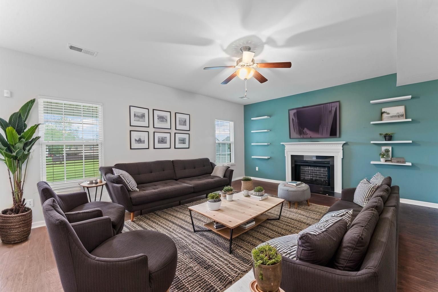 2207 Ambergate Dr