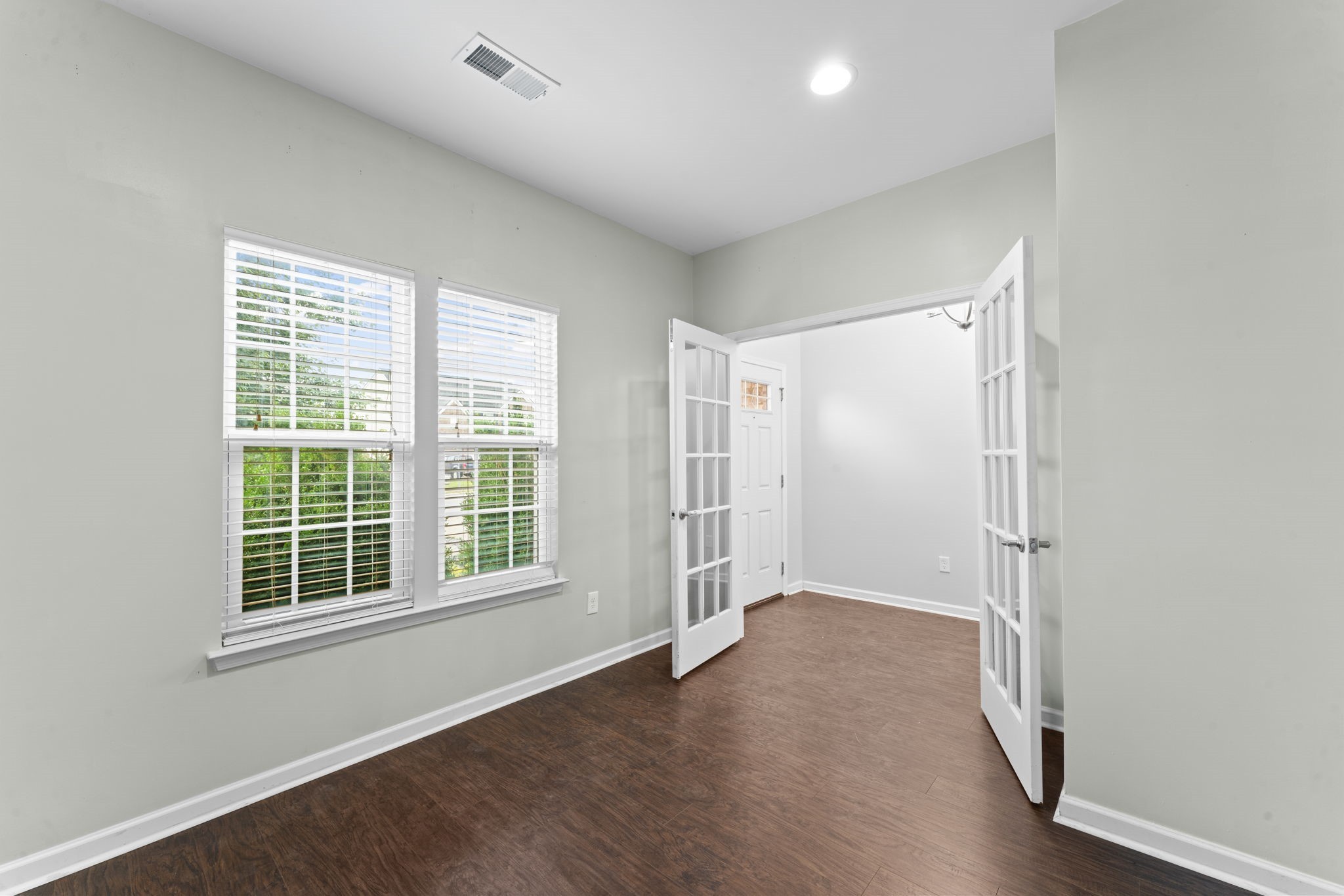 2207 Ambergate Dr