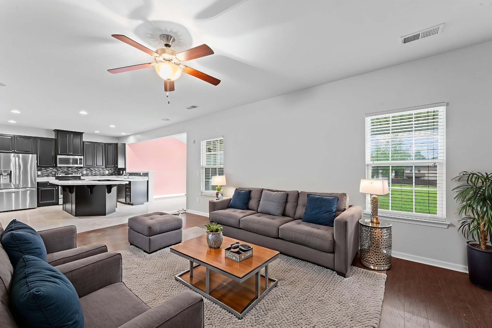 2207 Ambergate Dr