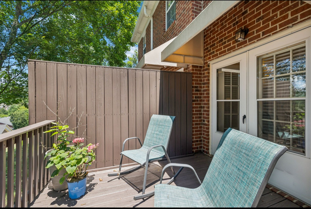 1815 Brentwood Pointe