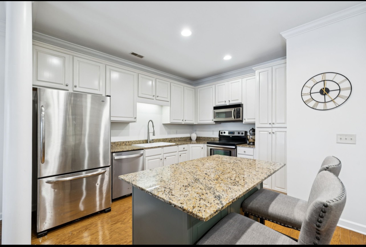 1815 Brentwood Pointe