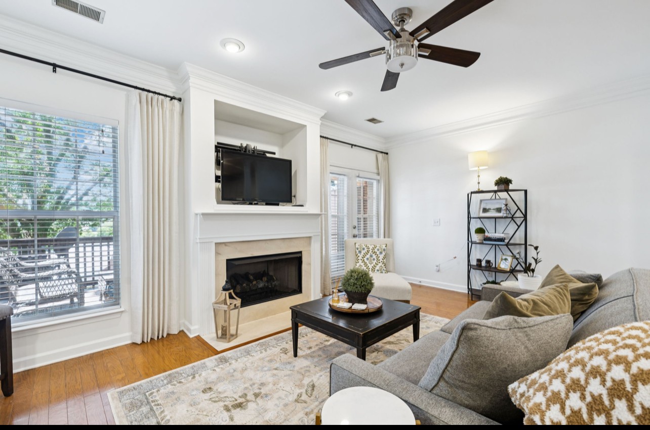 1815 Brentwood Pointe