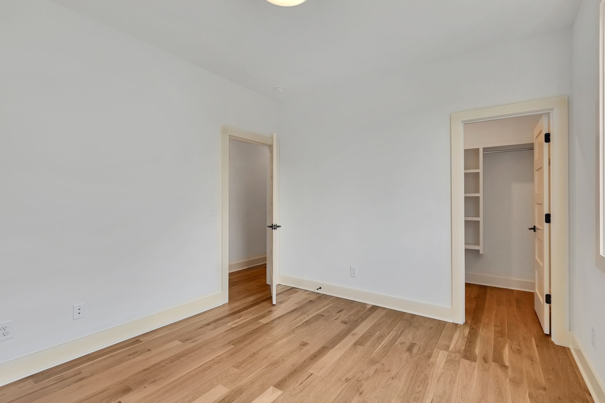 660A Vernon Ave