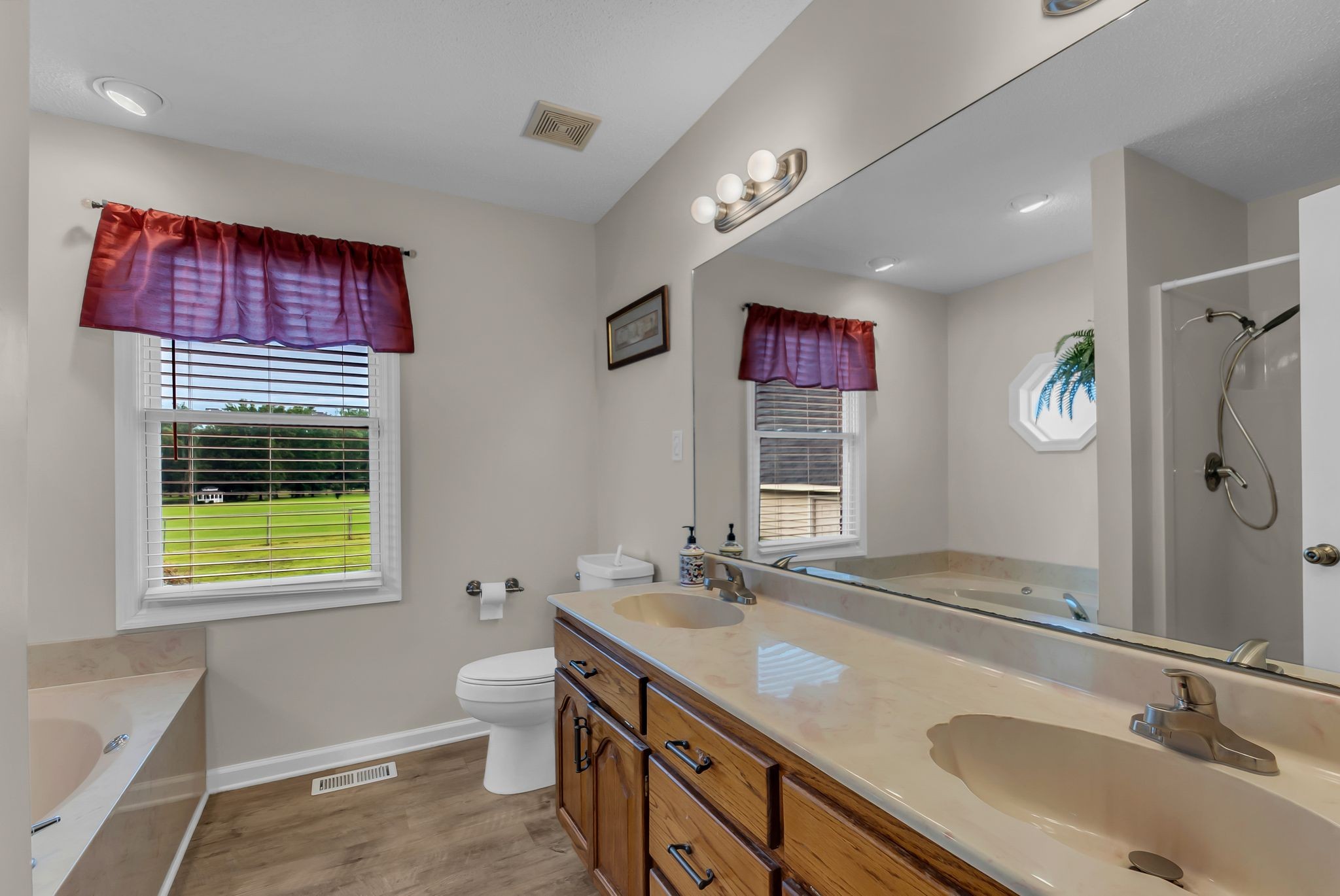 4 Clayton Acres Cir