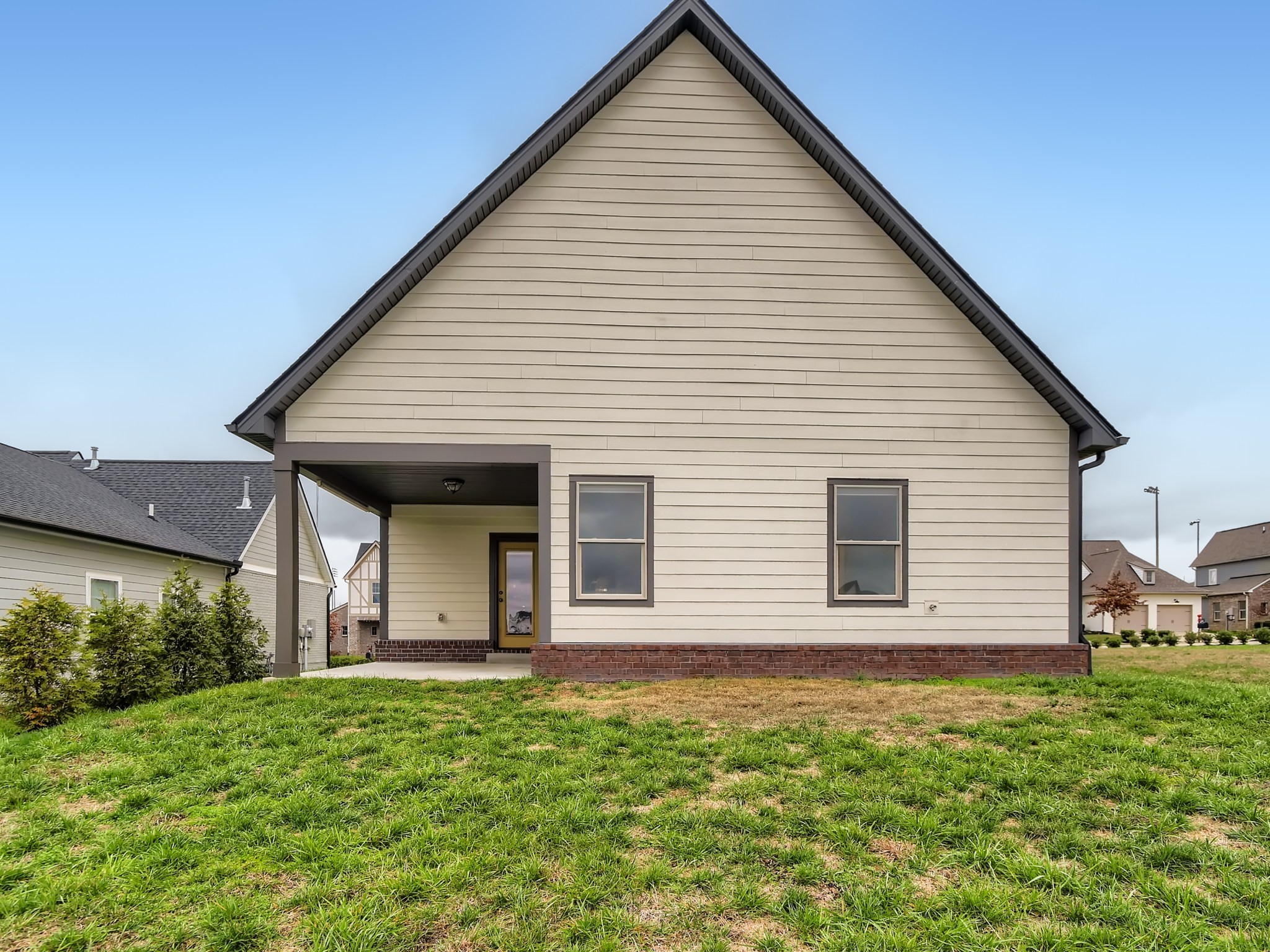 640 Sire Ave