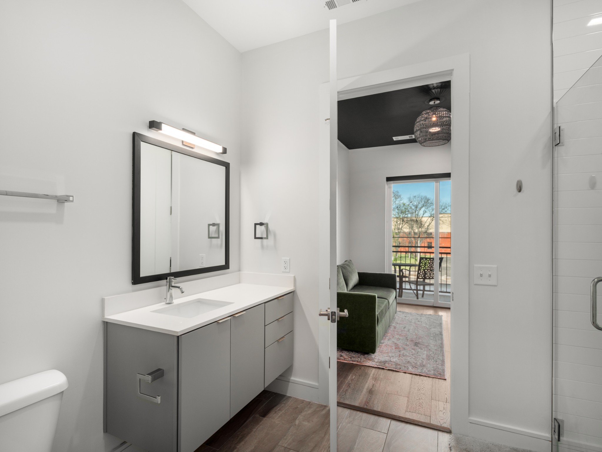 1125 10th Ave, N Unit: 202