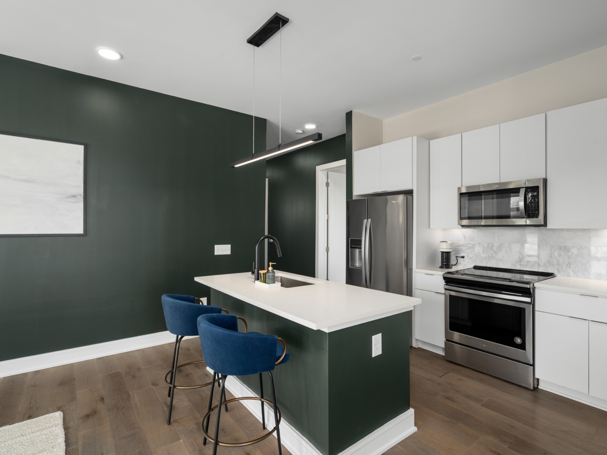 1125 10th Ave, N Unit: 202