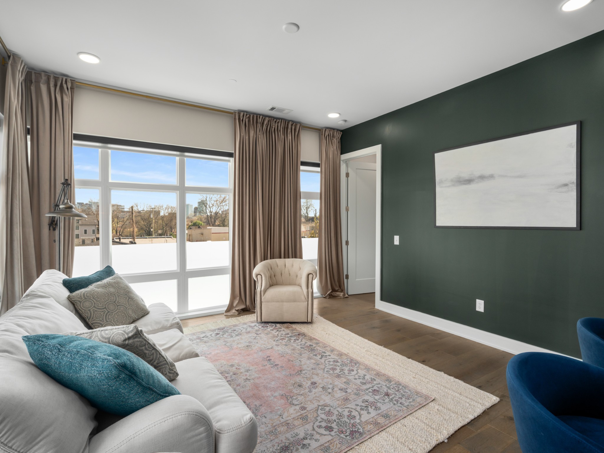 1125 10th Ave, N Unit: 202