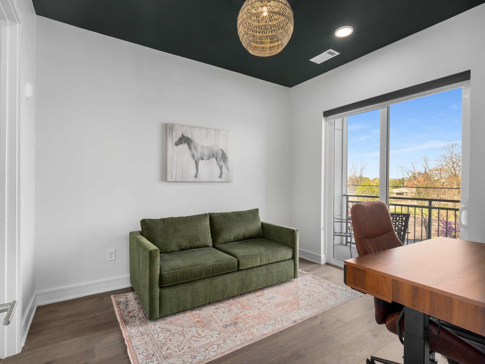 1125 10th Ave, N Unit: 202