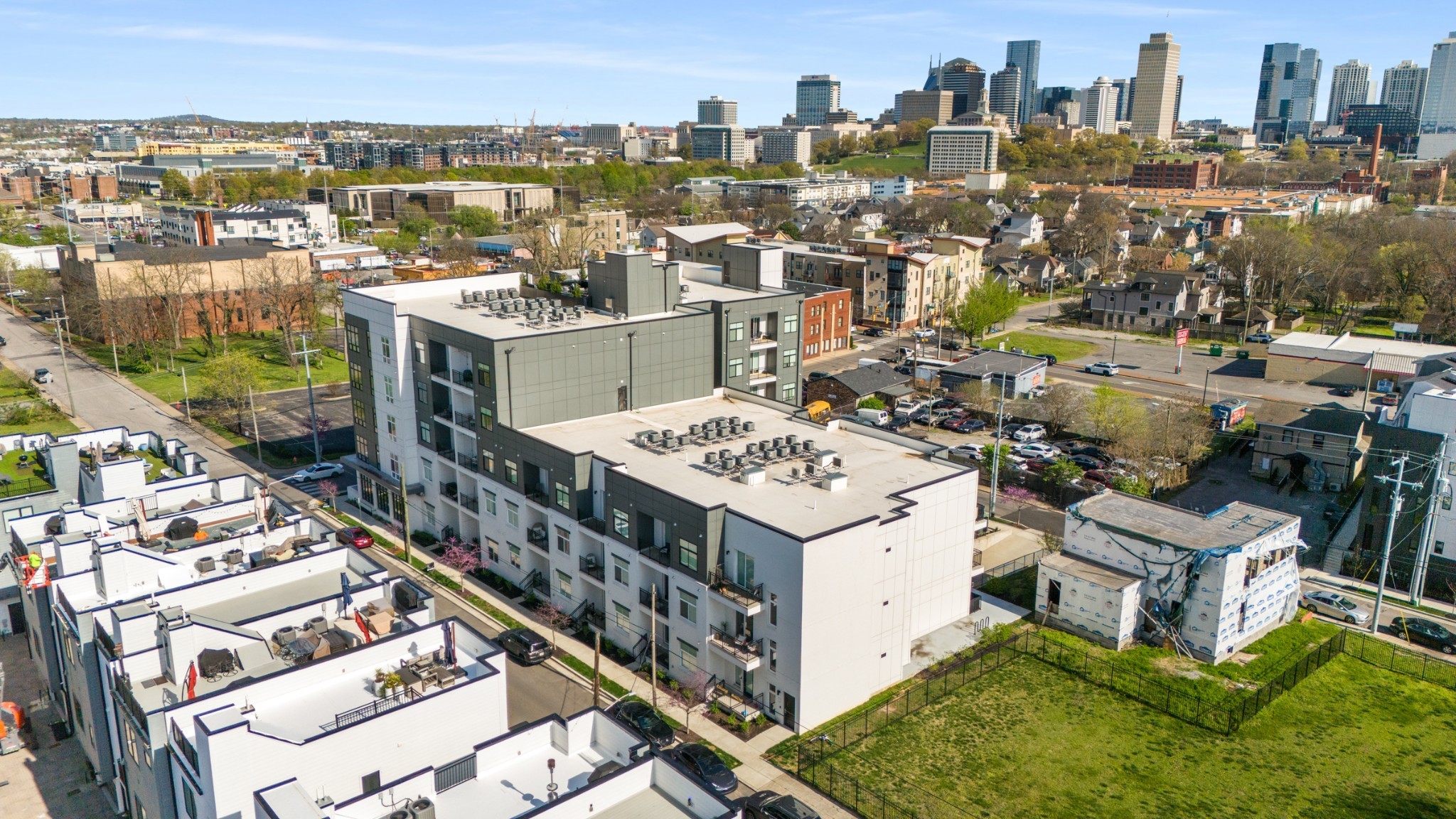 1125 10th Ave, N Unit: 202
