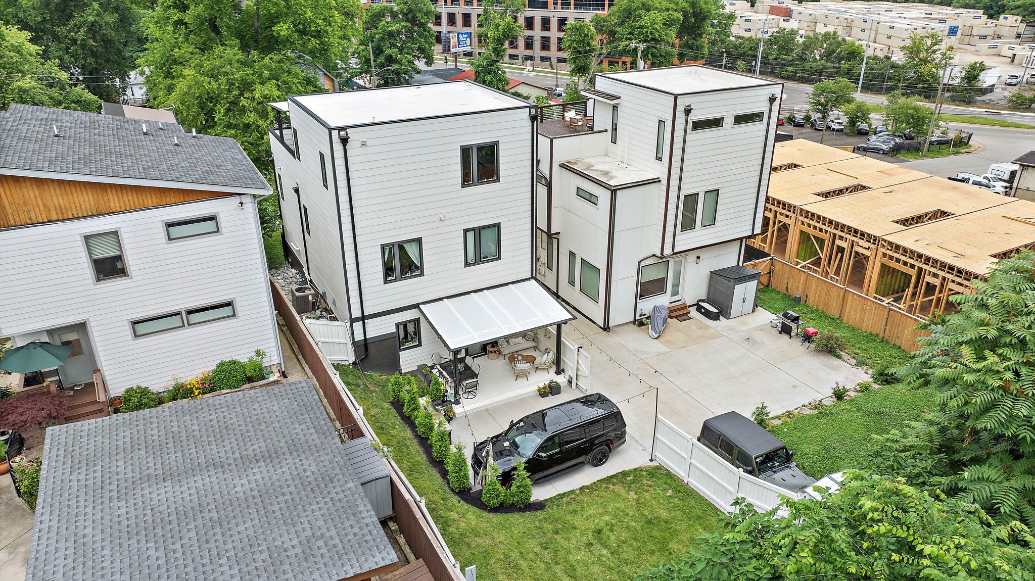 409 Moore Ave