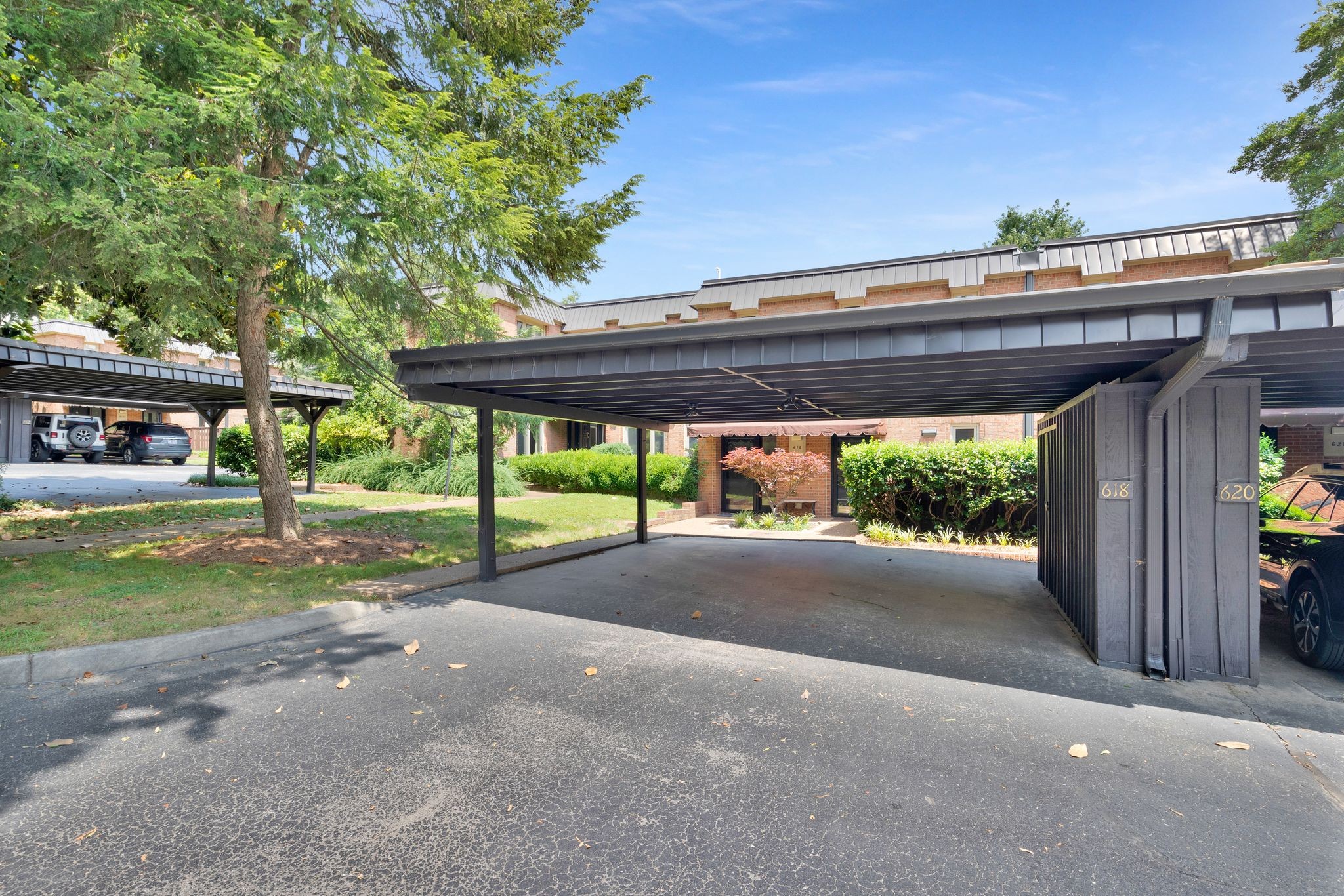 618 Timber Ln
