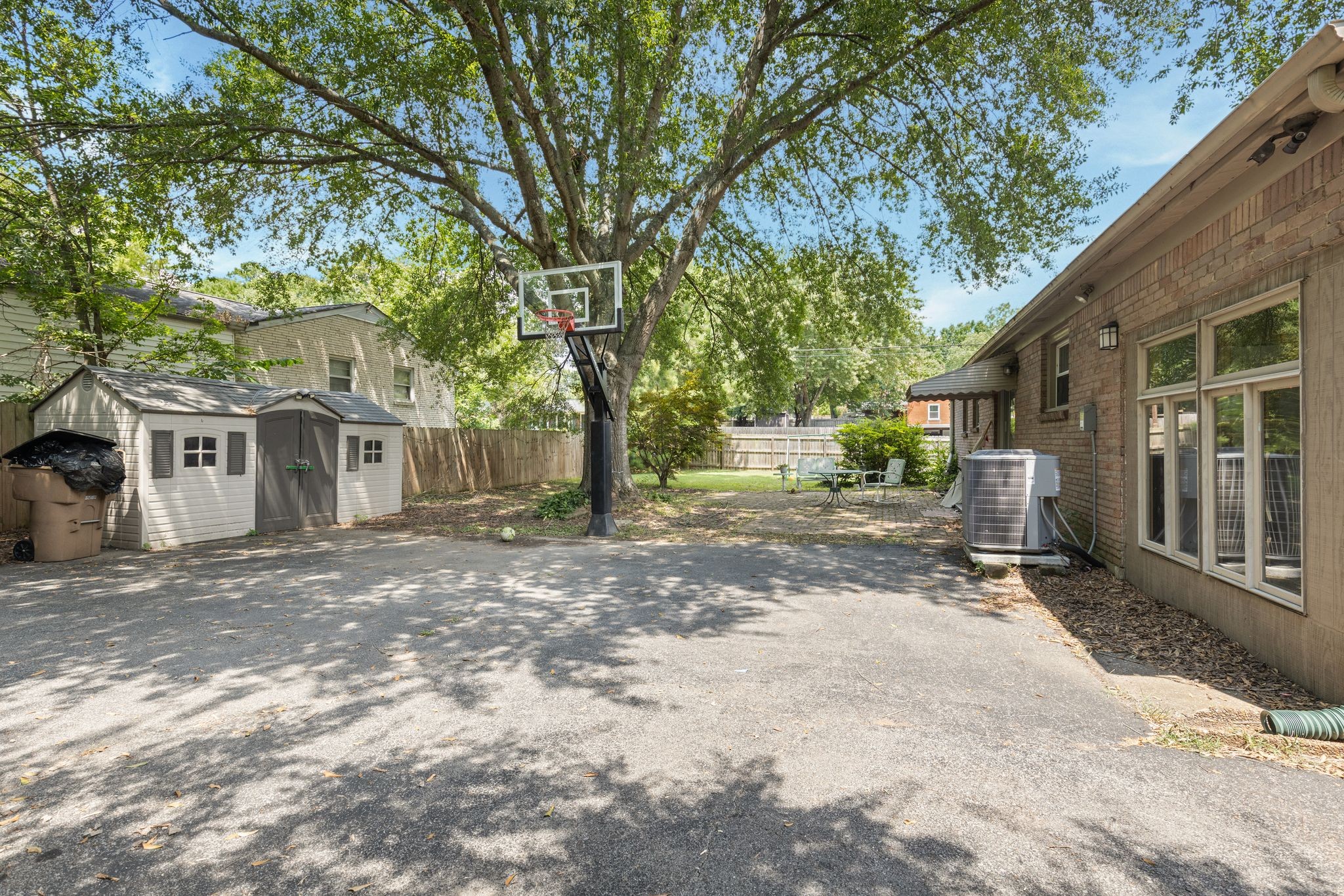 4815 Danby Dr