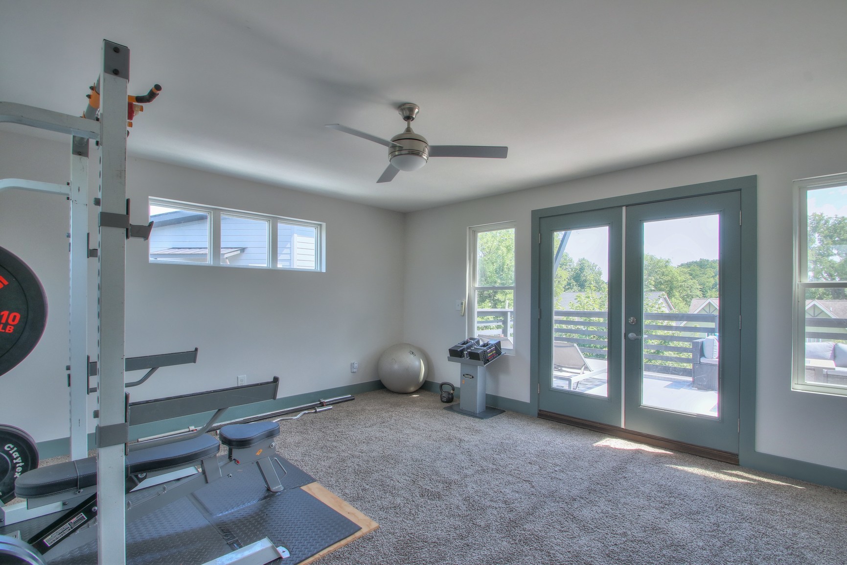 1617 Straightway Ave