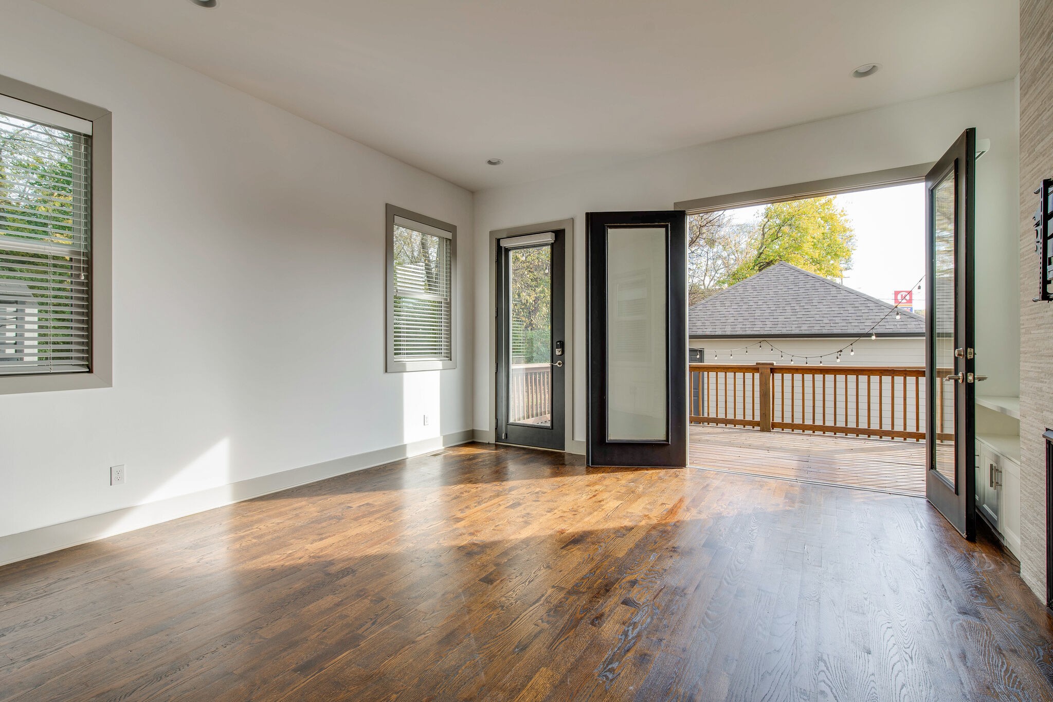 336 Vivelle Ave