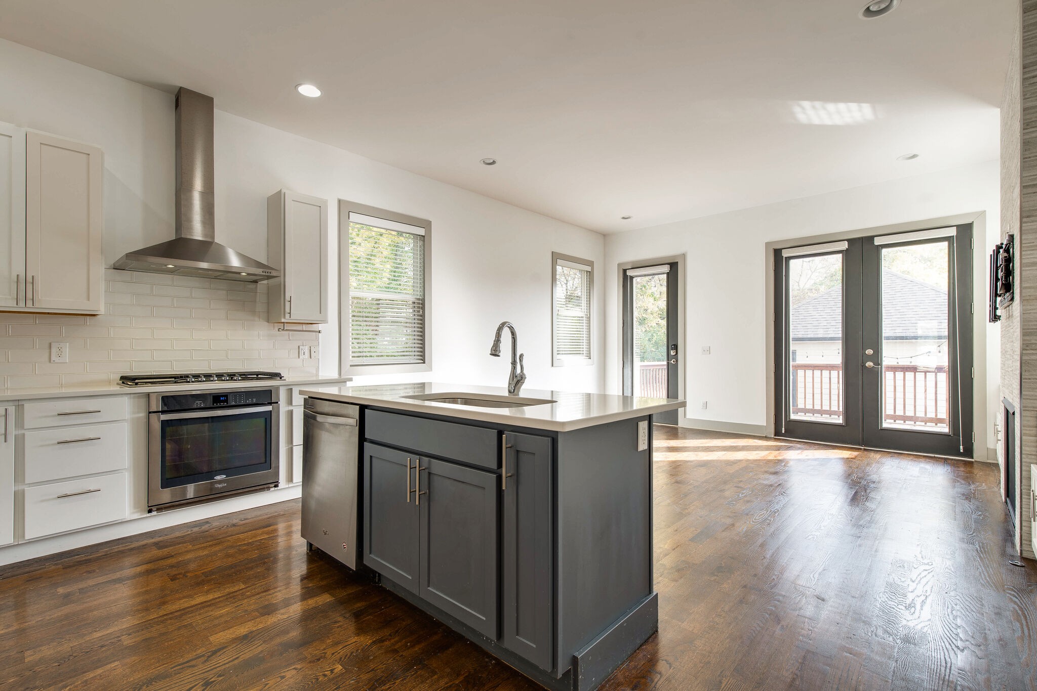 336 Vivelle Ave