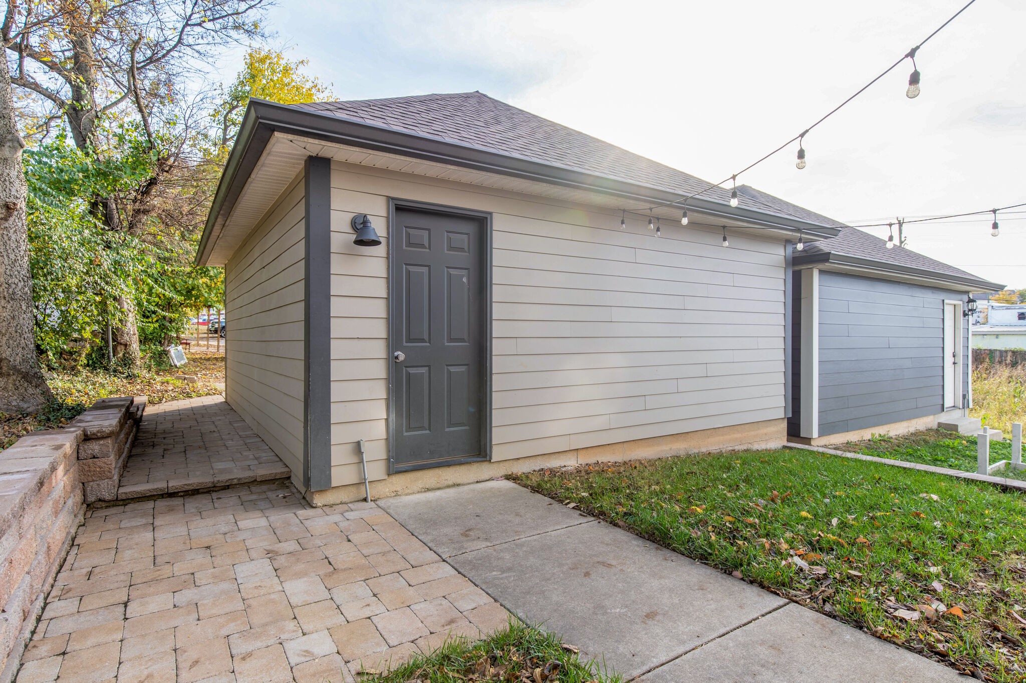 336 Vivelle Ave
