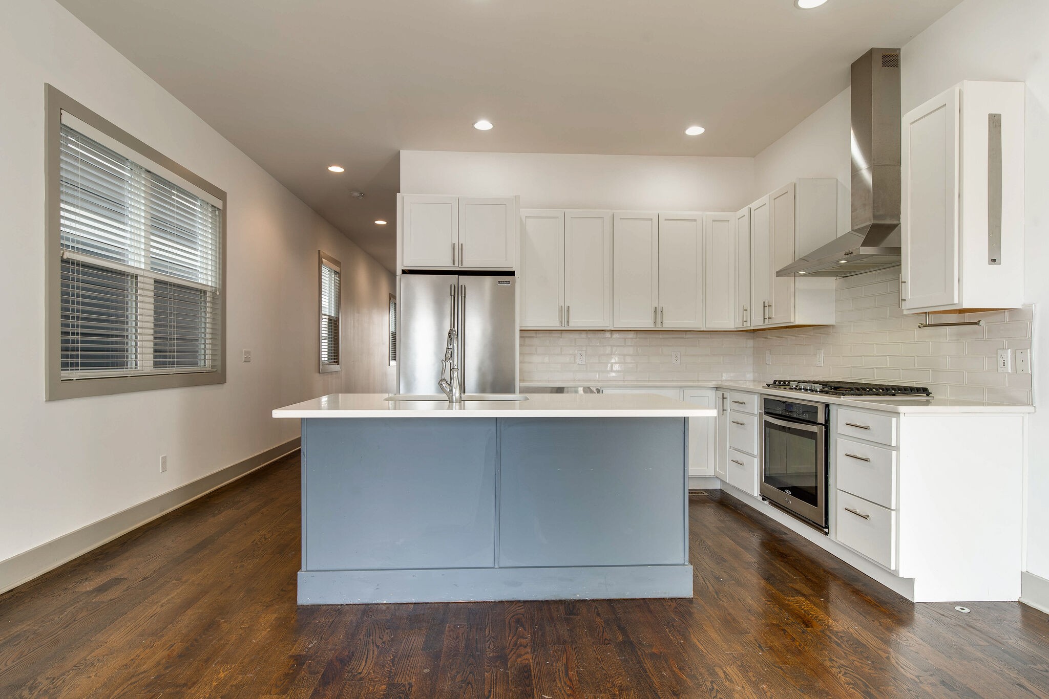 336 Vivelle Ave