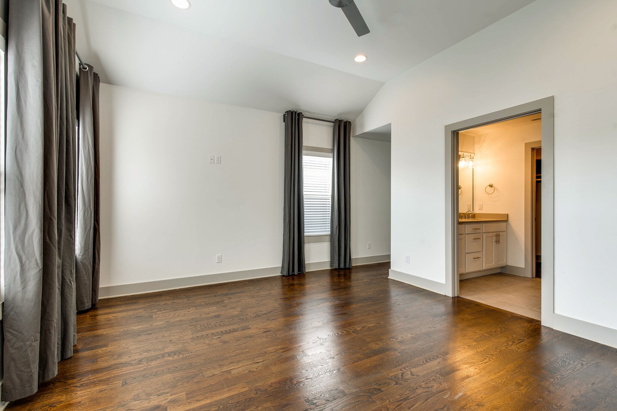336 Vivelle Ave