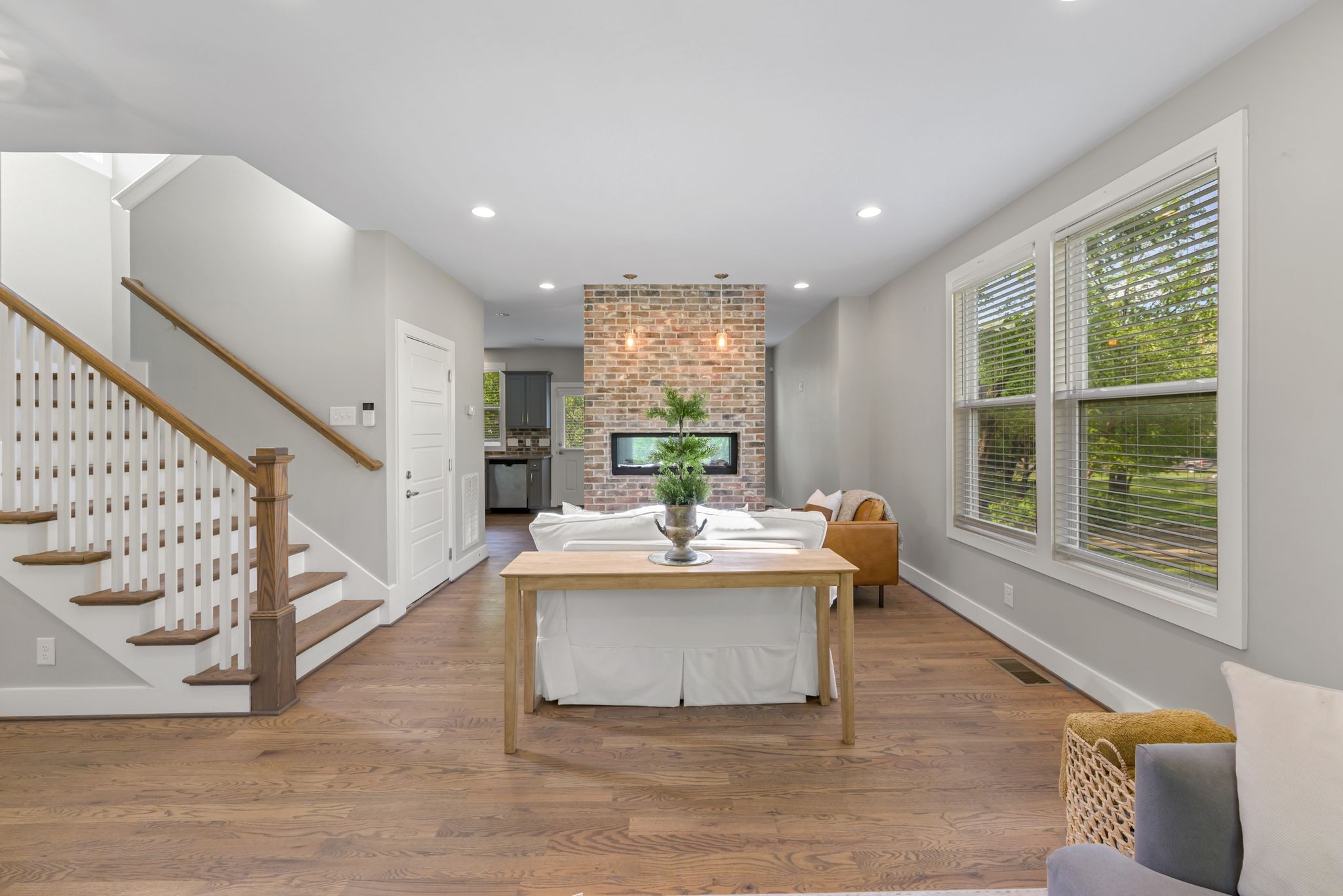 2676 Hartford Dr
