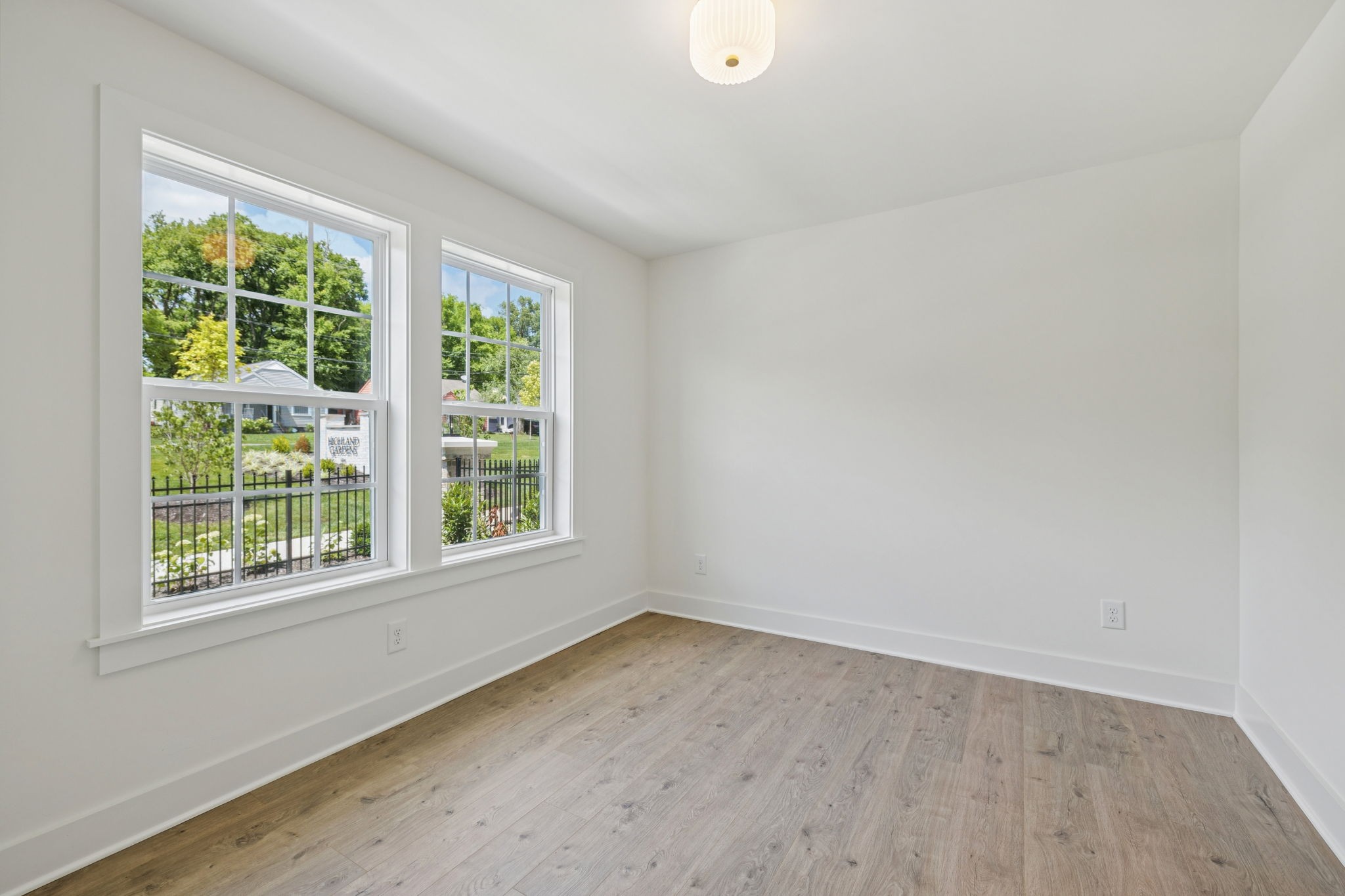 504 Edwin St Unit: 7