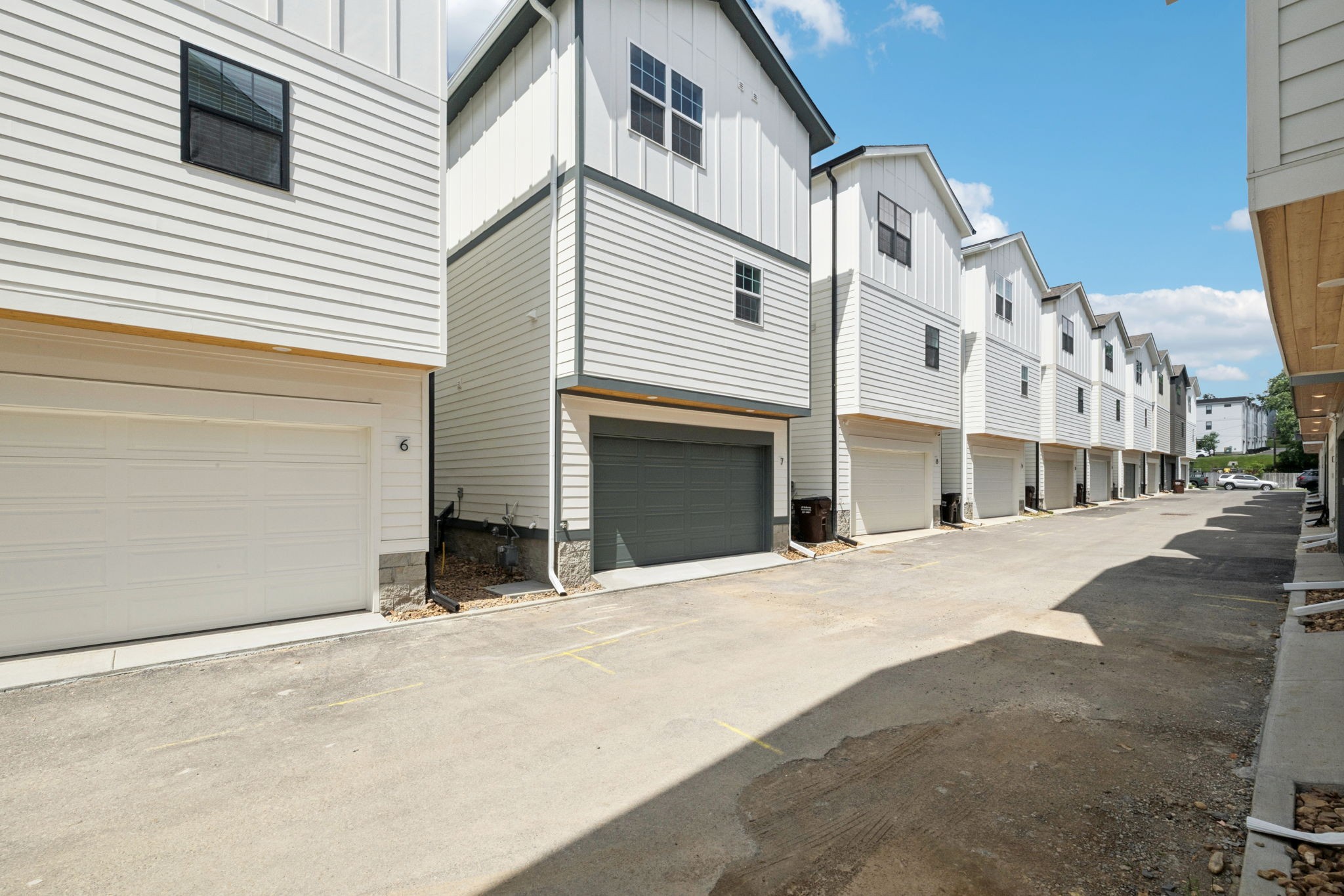 504 Edwin St Unit: 7