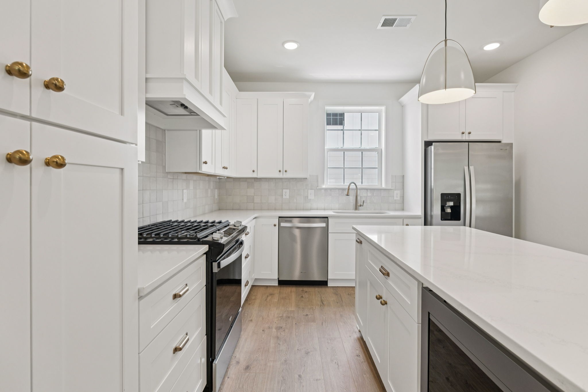 504 Edwin St Unit: 7