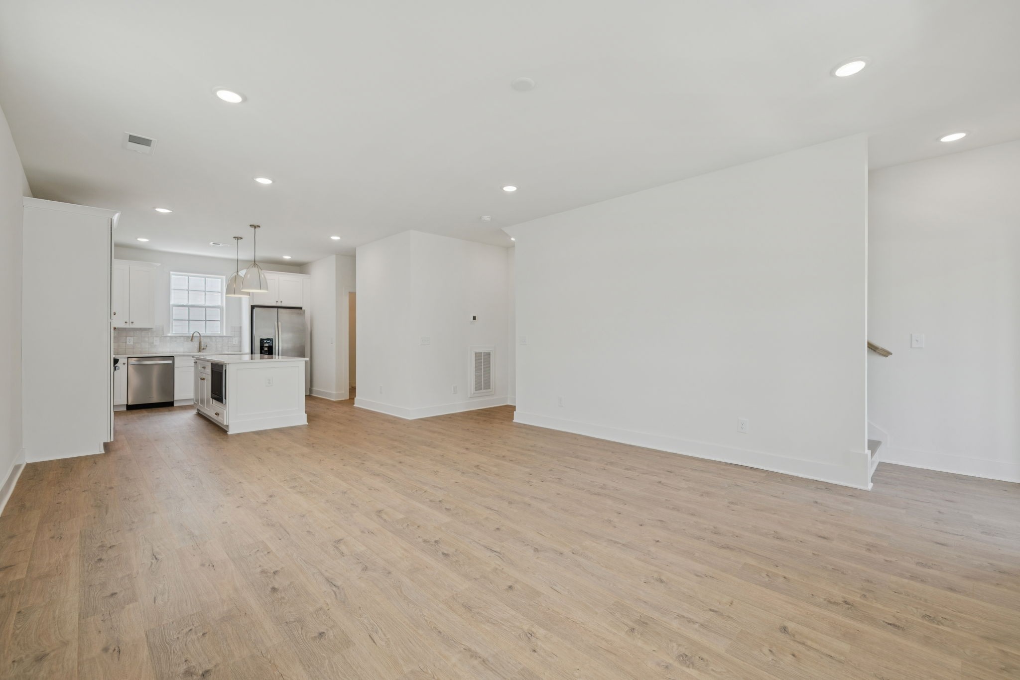 504 Edwin St Unit: 7