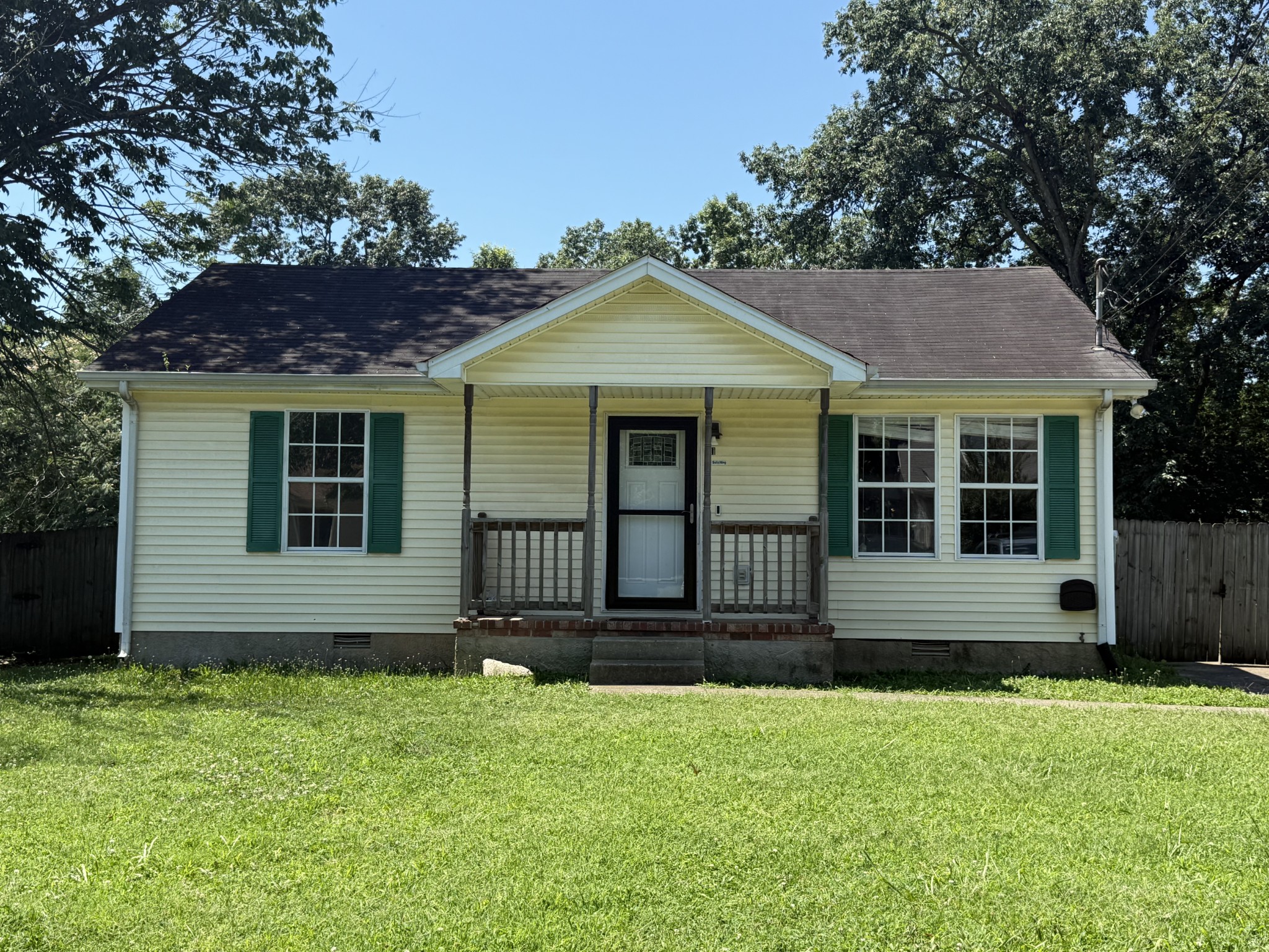 611 Cedar Bend Ln