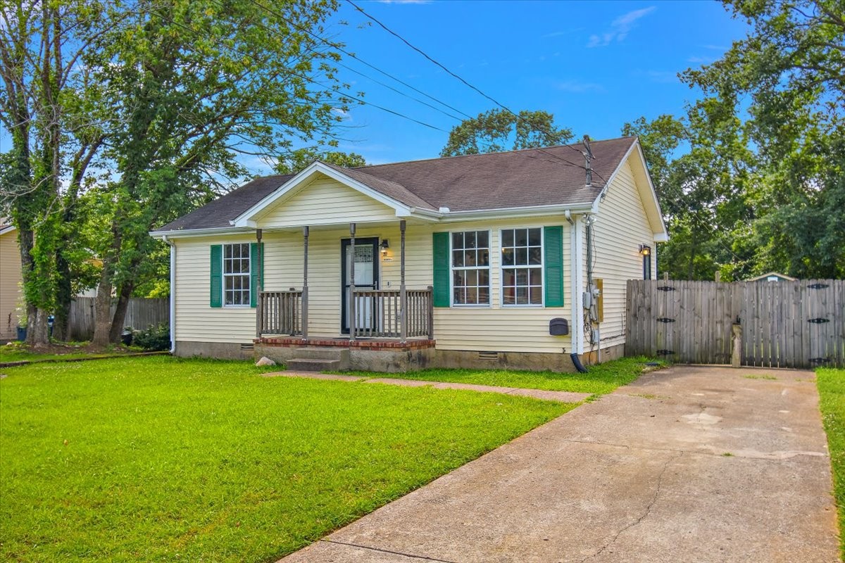 611 Cedar Bend Ln