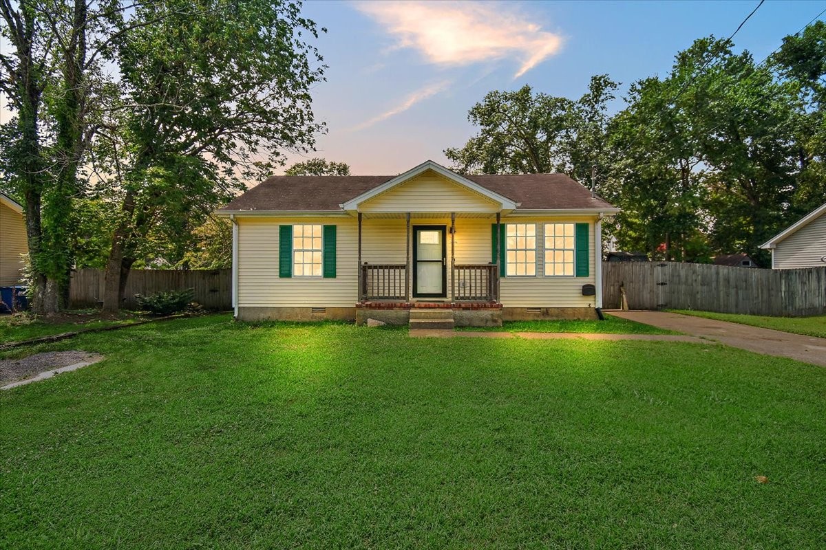 611 Cedar Bend Ln