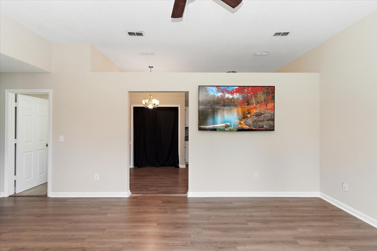611 Cedar Bend Ln