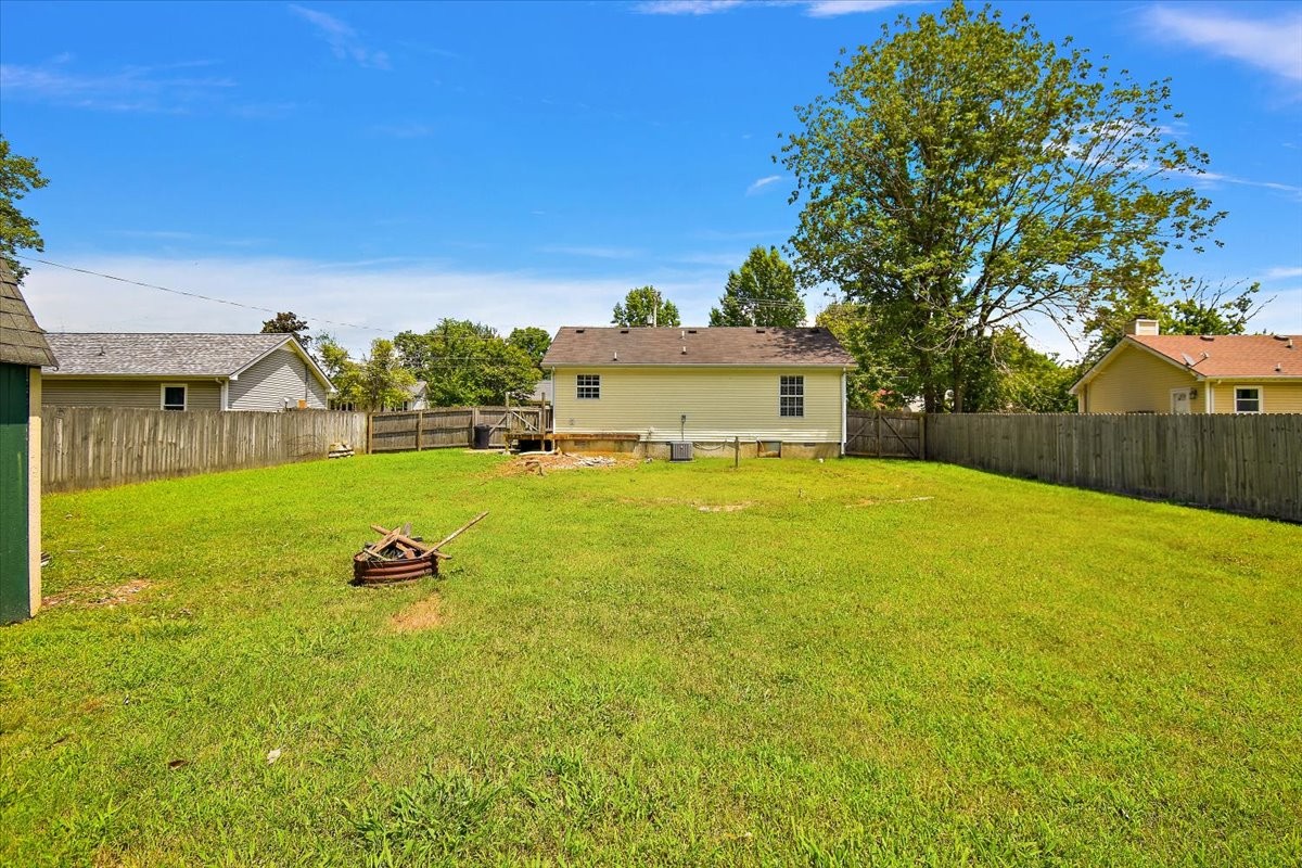 611 Cedar Bend Ln