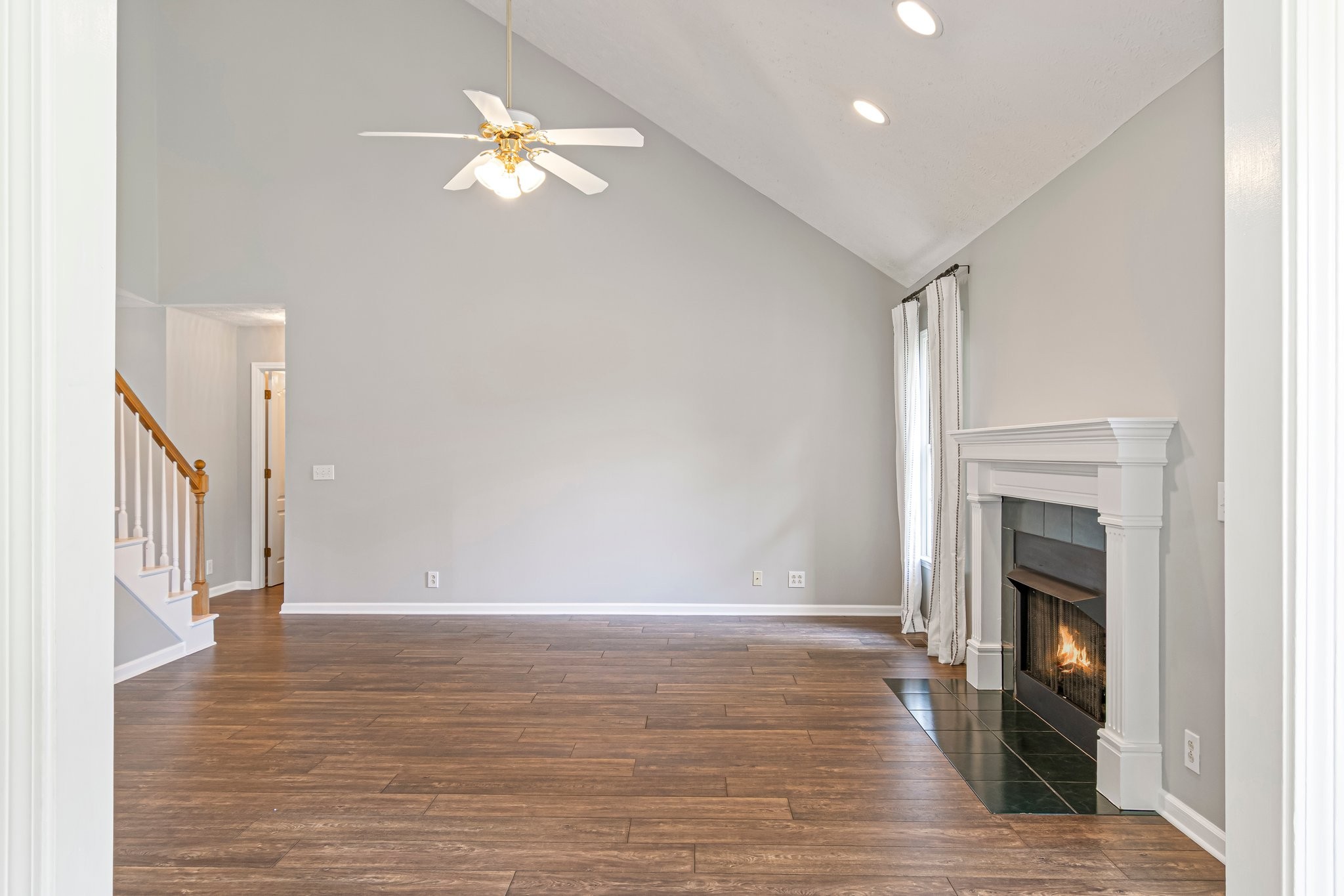 2415 Franklin Ln
