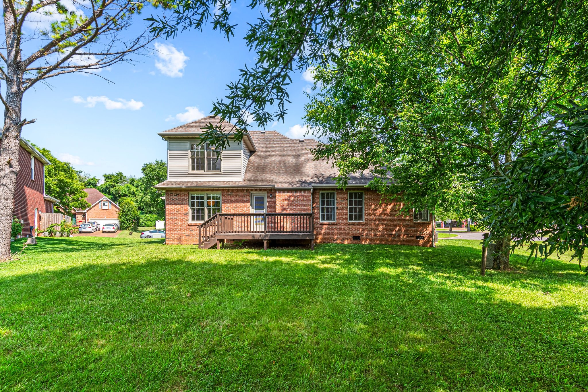 2415 Franklin Ln