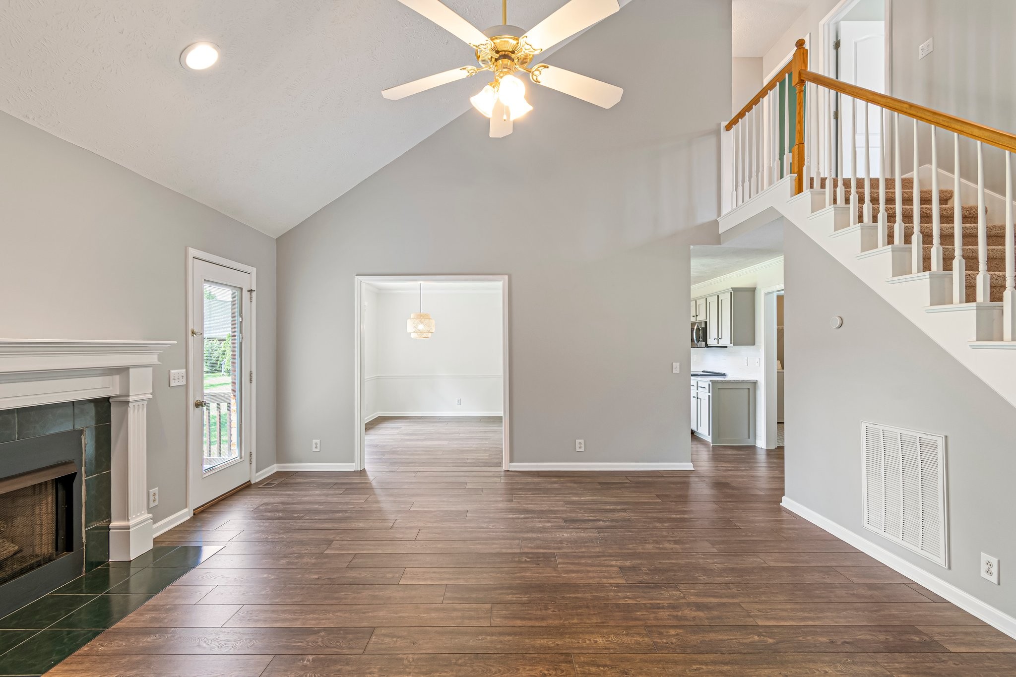 2415 Franklin Ln