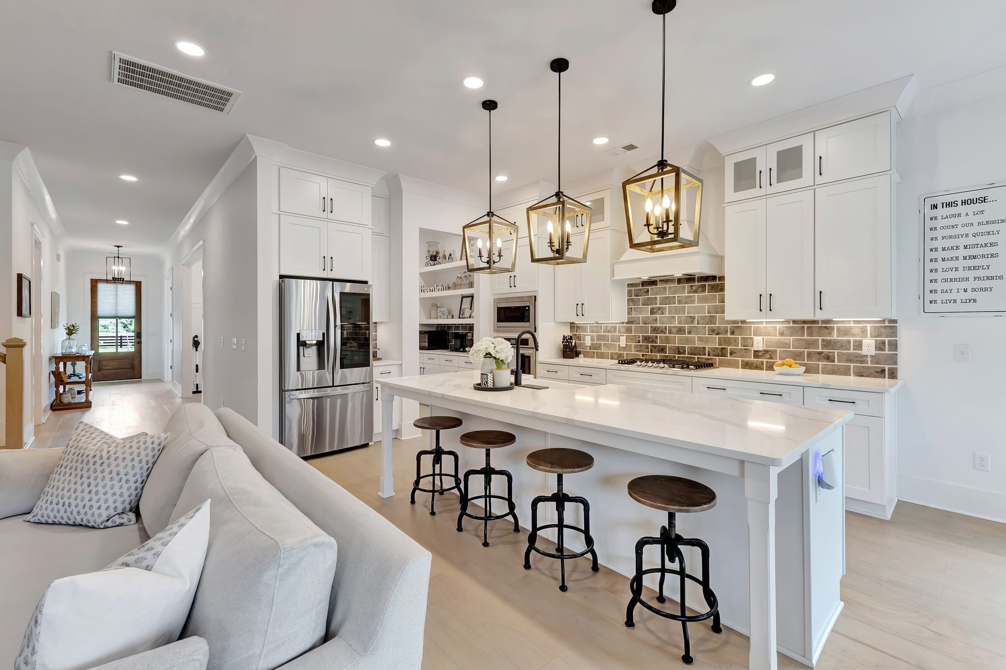 1016 Pine Creek Dr