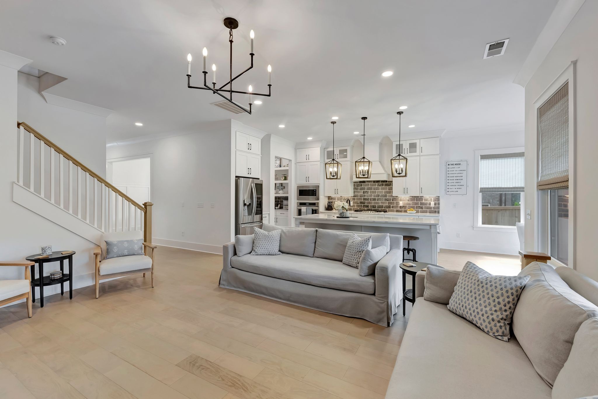 1016 Pine Creek Dr