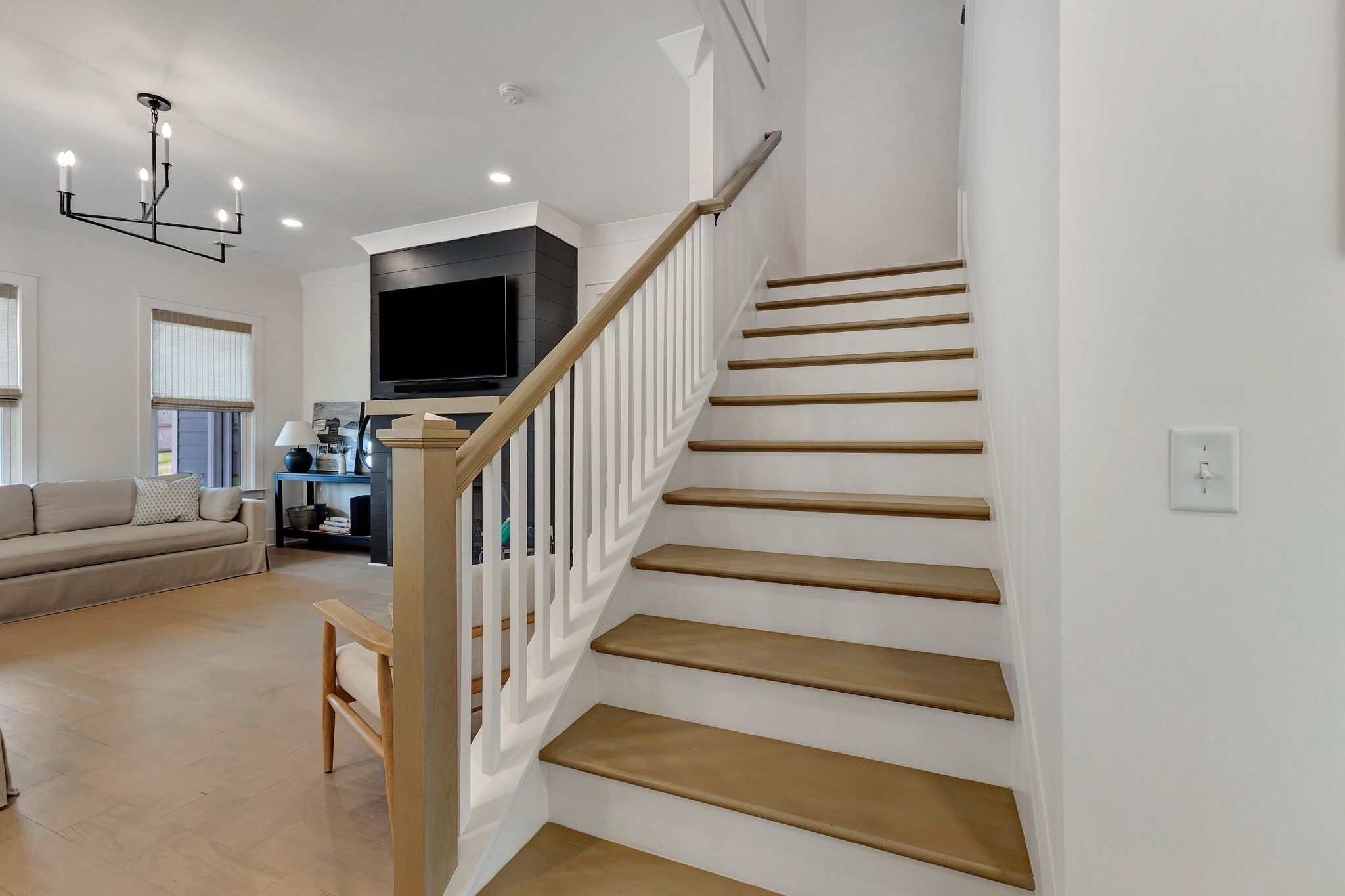 1016 Pine Creek Dr