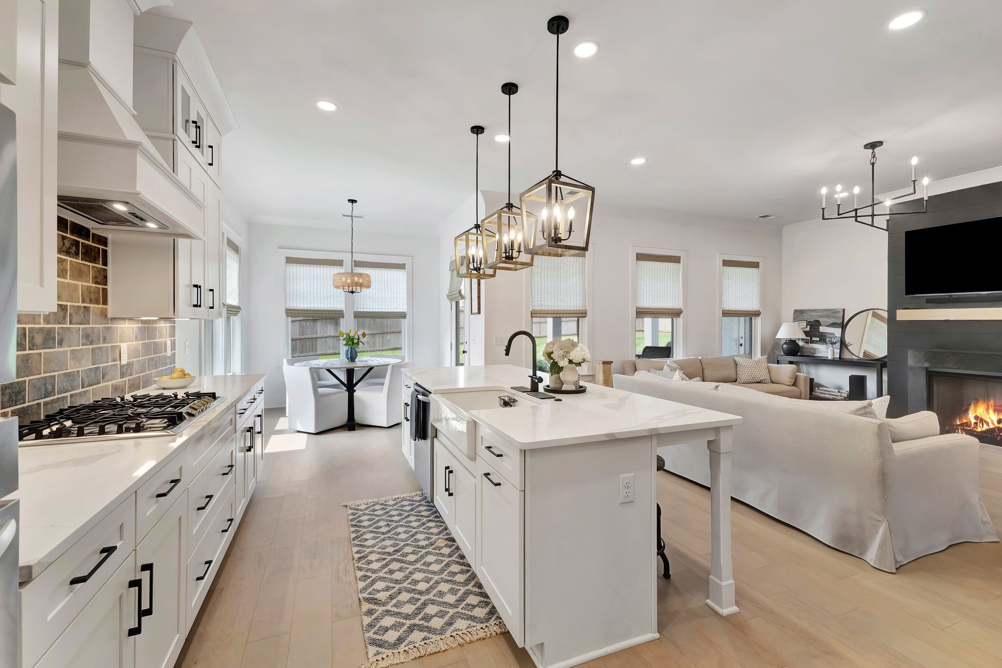1016 Pine Creek Dr