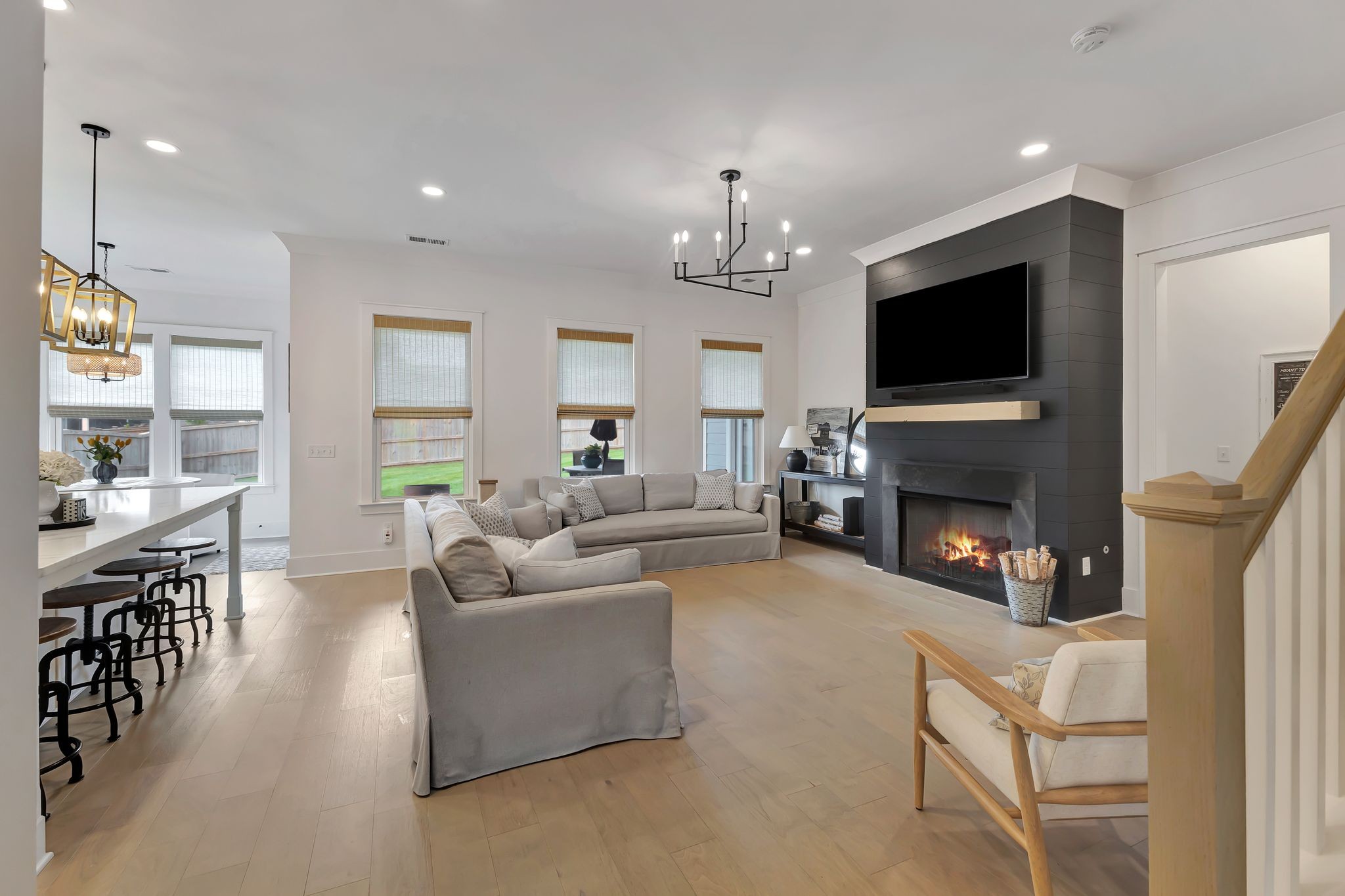 1016 Pine Creek Dr