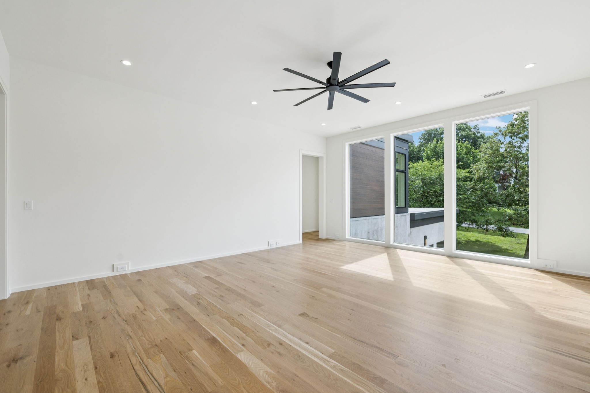 4045 Outer Drive