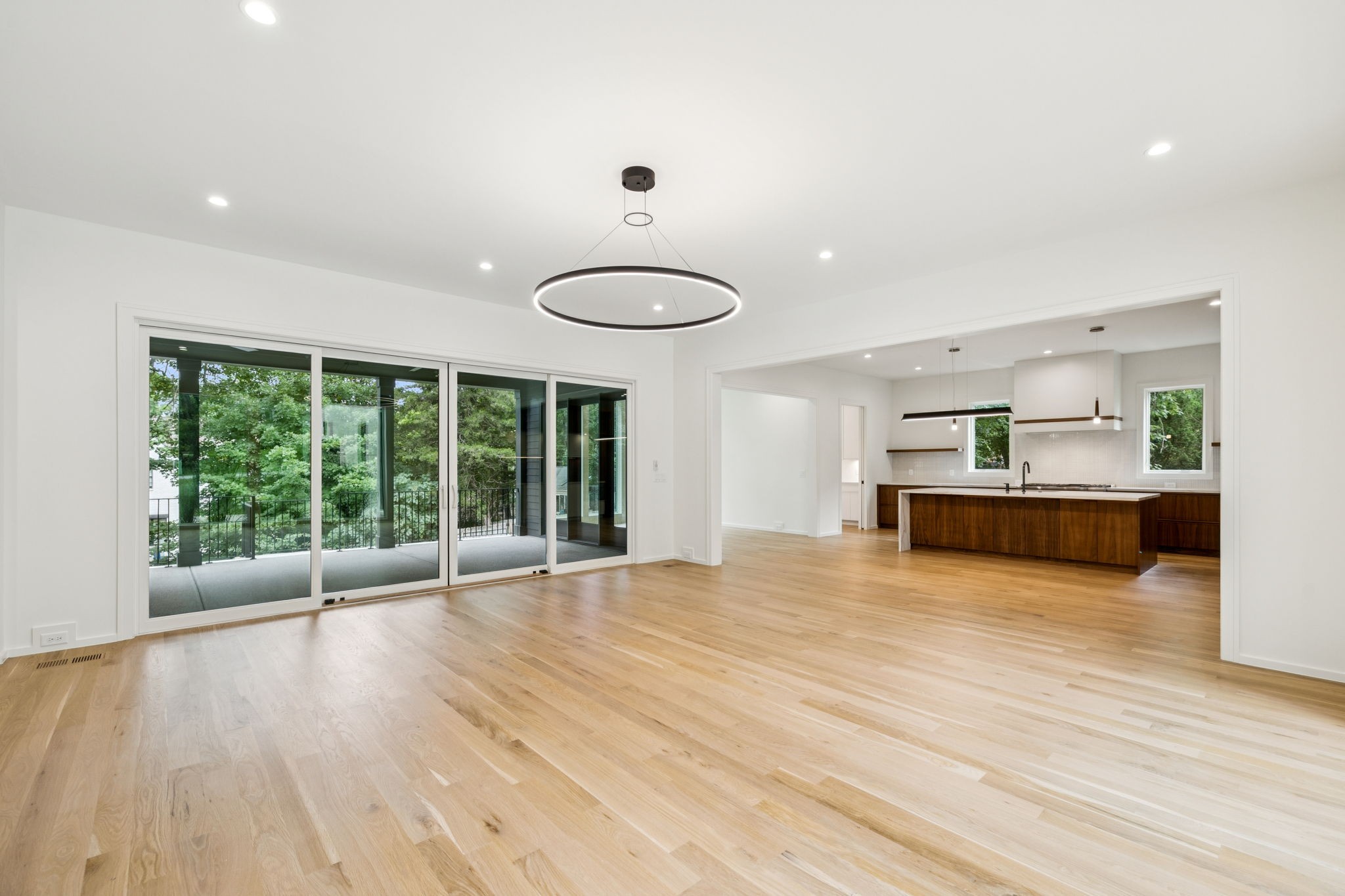 4045 Outer Drive
