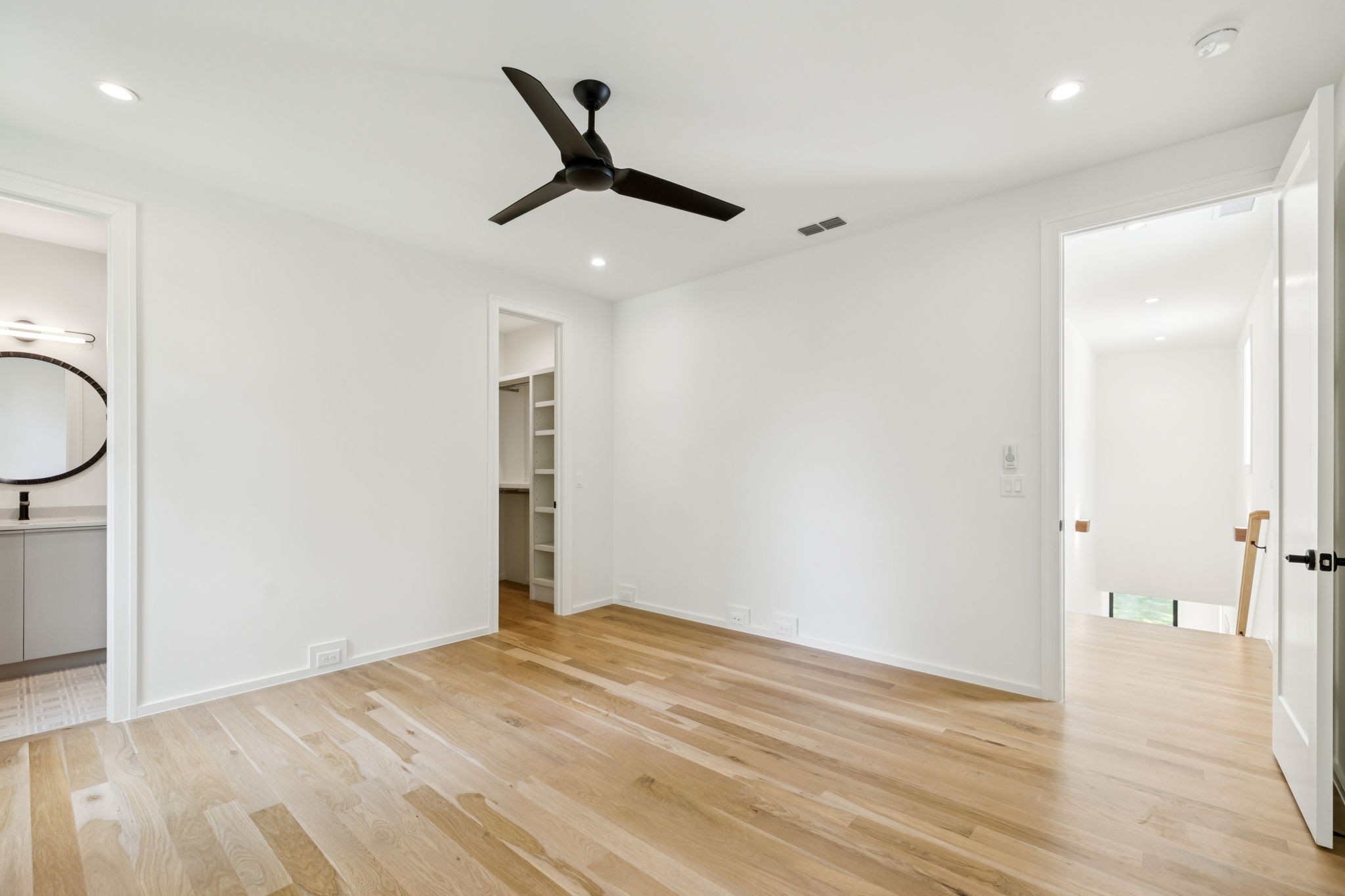 4045 Outer Drive