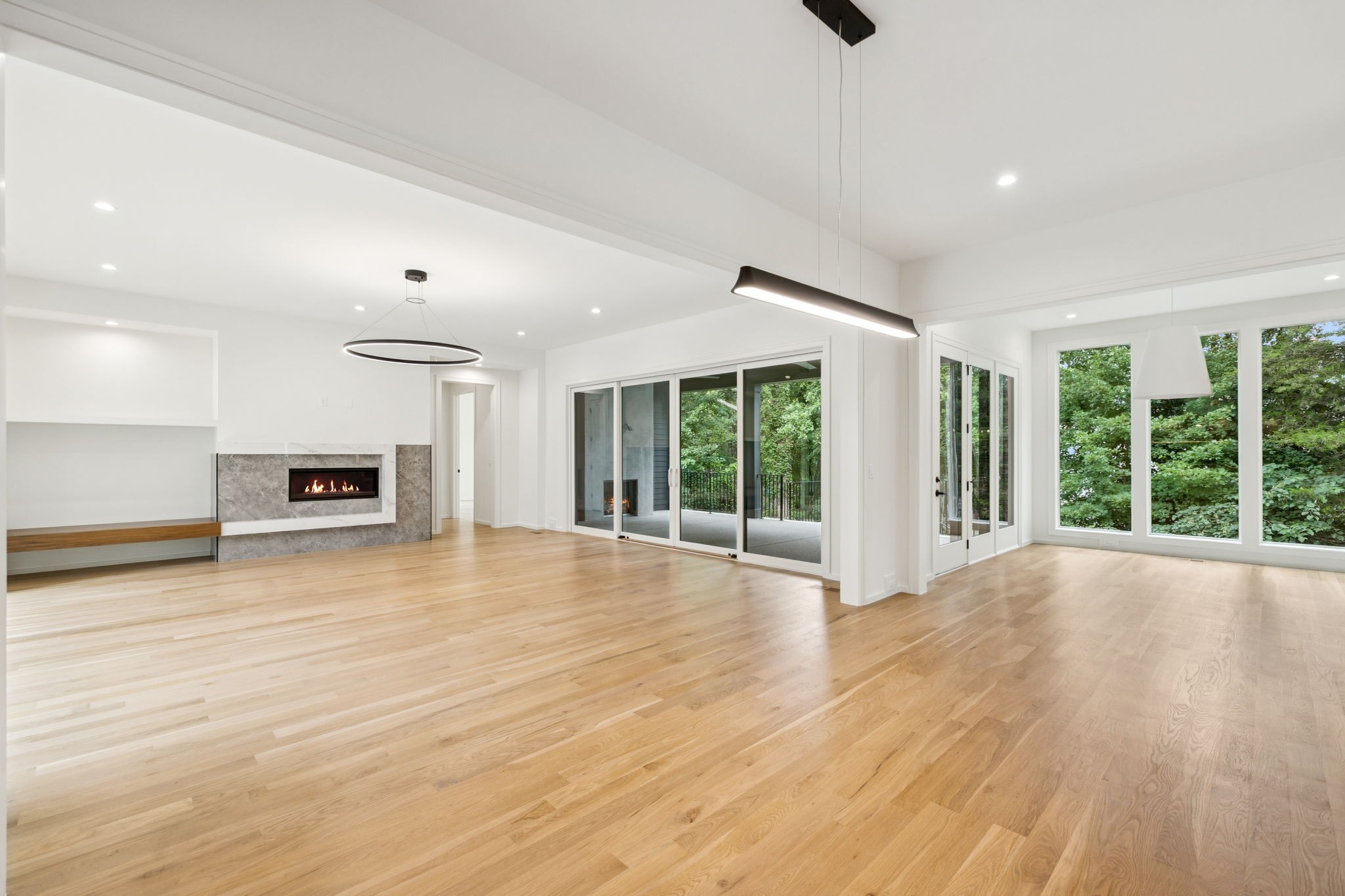 4045 Outer Drive