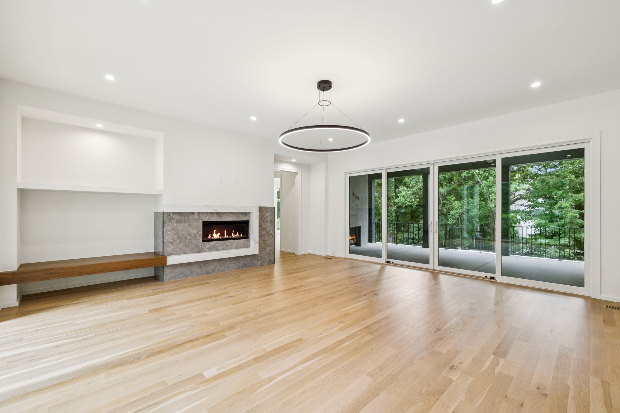4045 Outer Drive